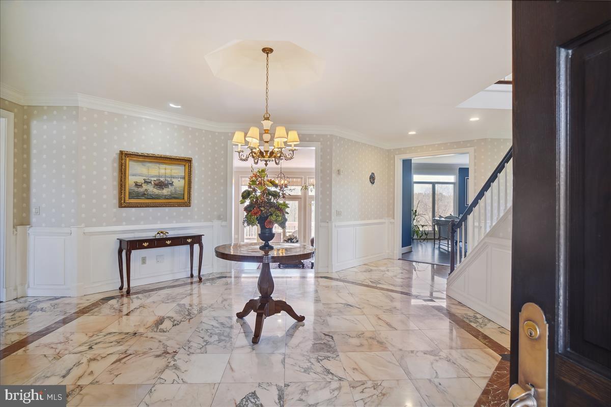 SADDLE RIDGE - Residential