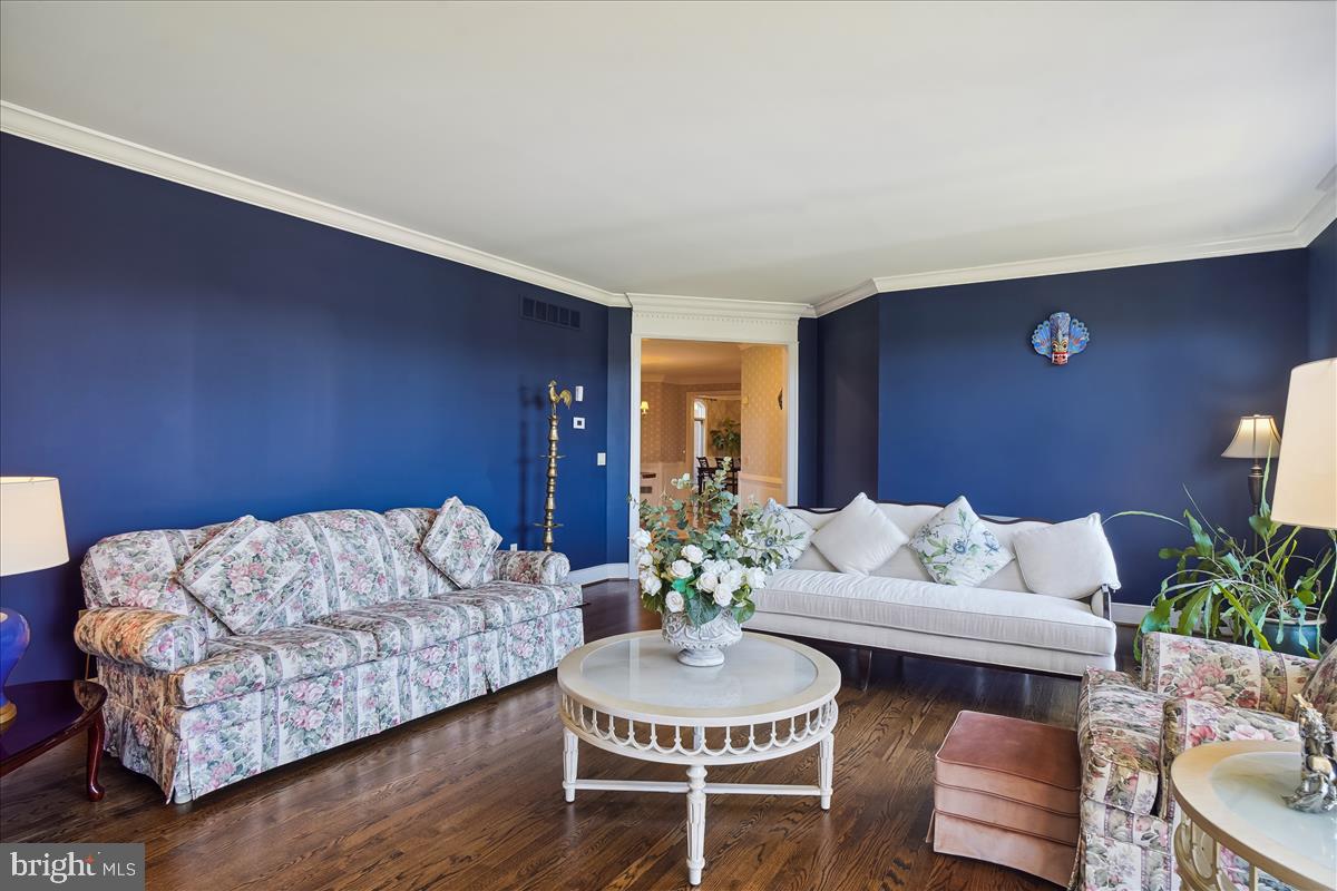 SADDLE RIDGE - Residential