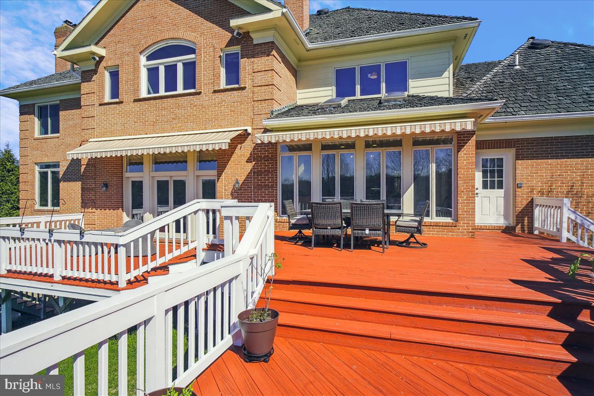SADDLE RIDGE - Residential