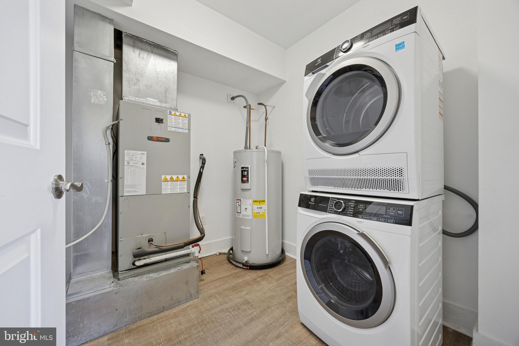 ROXBOROUGH - Residential Lease