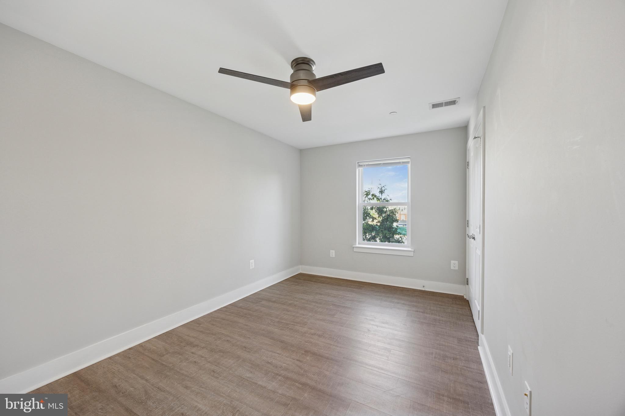 ROXBOROUGH - Residential Lease