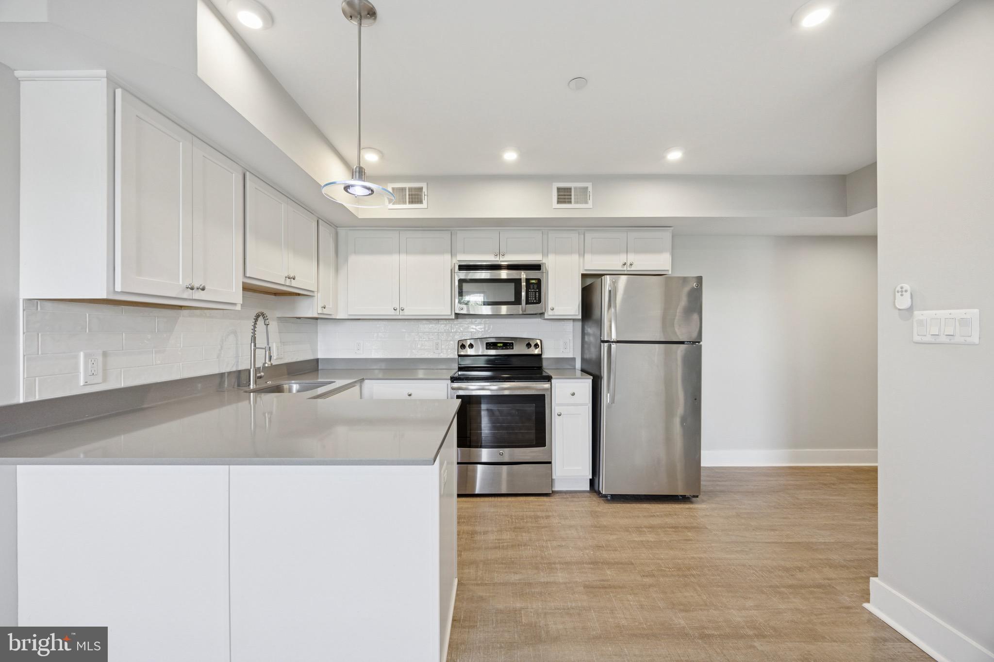 ROXBOROUGH - Residential Lease