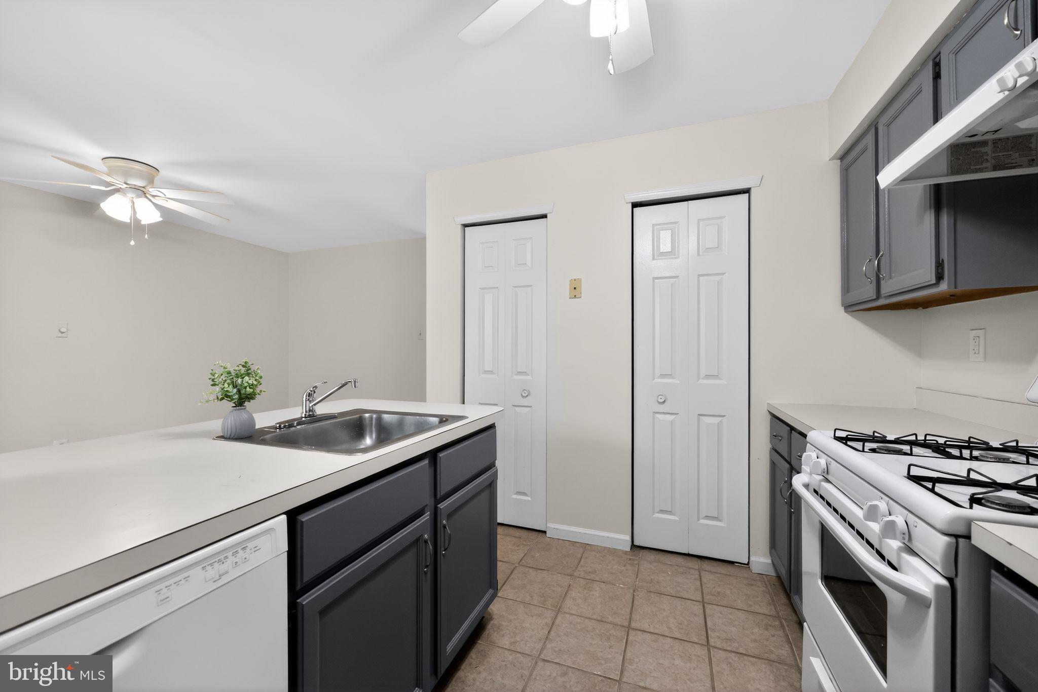 OXFORD CROSSING - Residential