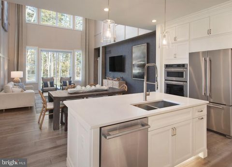 6 CHERRY LANE WEST WINDSOR NJ 08550