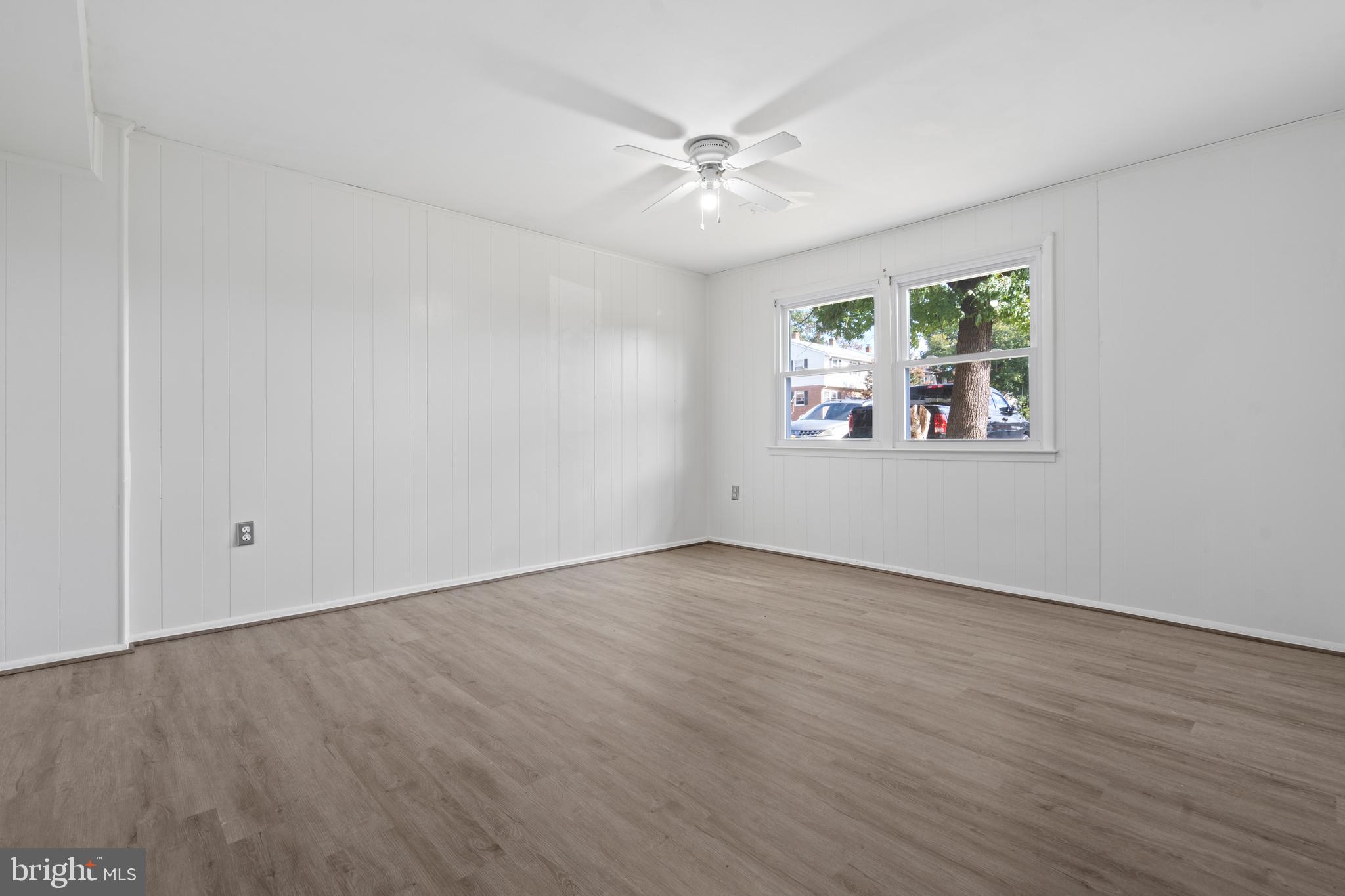 WILLIAMSTOWN - Residential