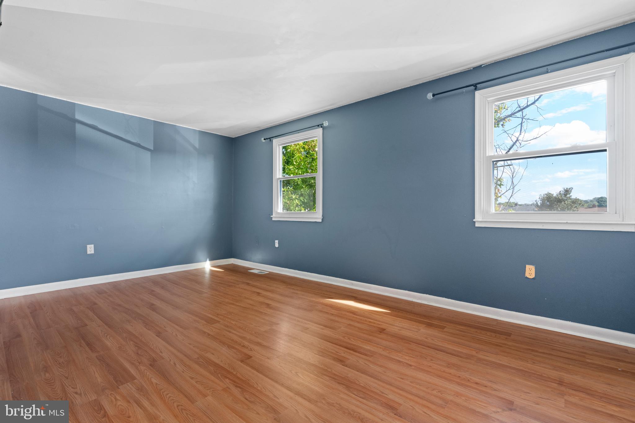 WILLIAMSTOWN - Residential