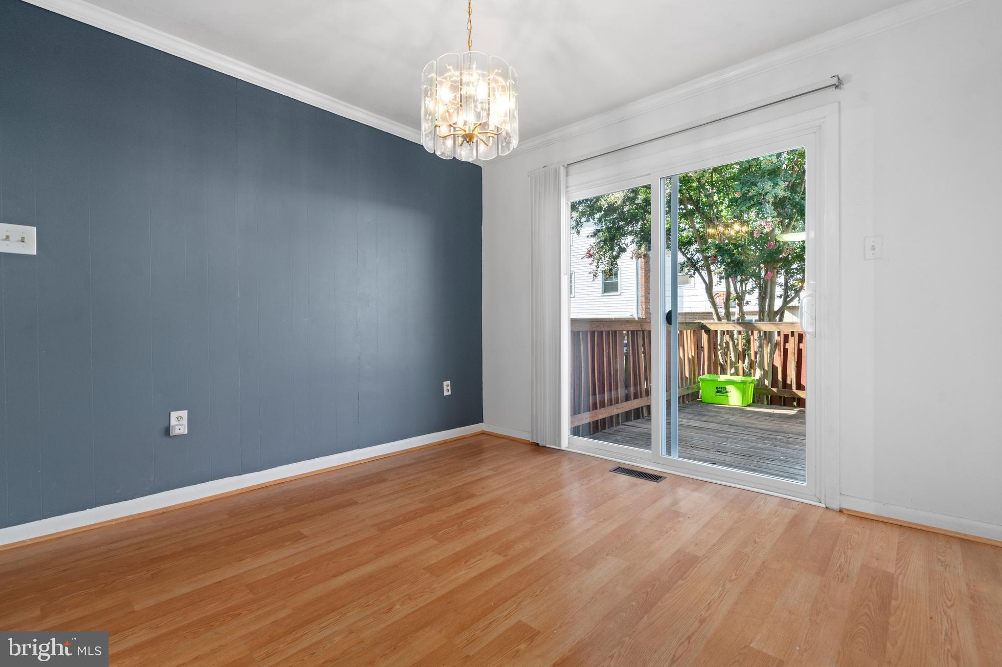 WILLIAMSTOWN - Residential