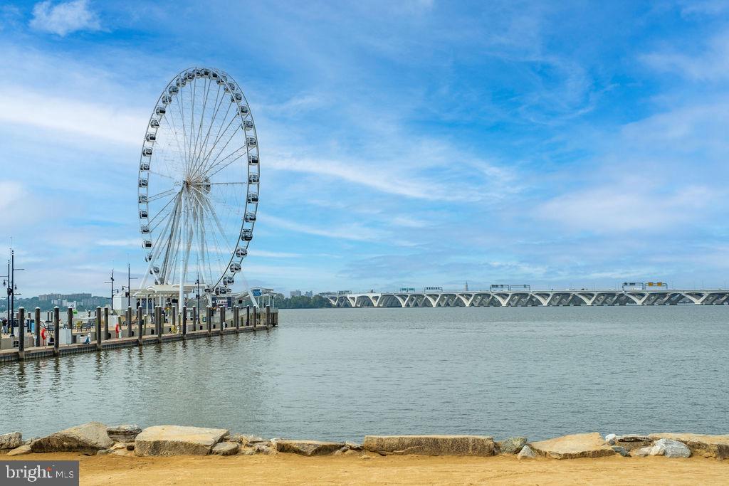 THE FLATS AT NATIONAL HARBOR - Residential
