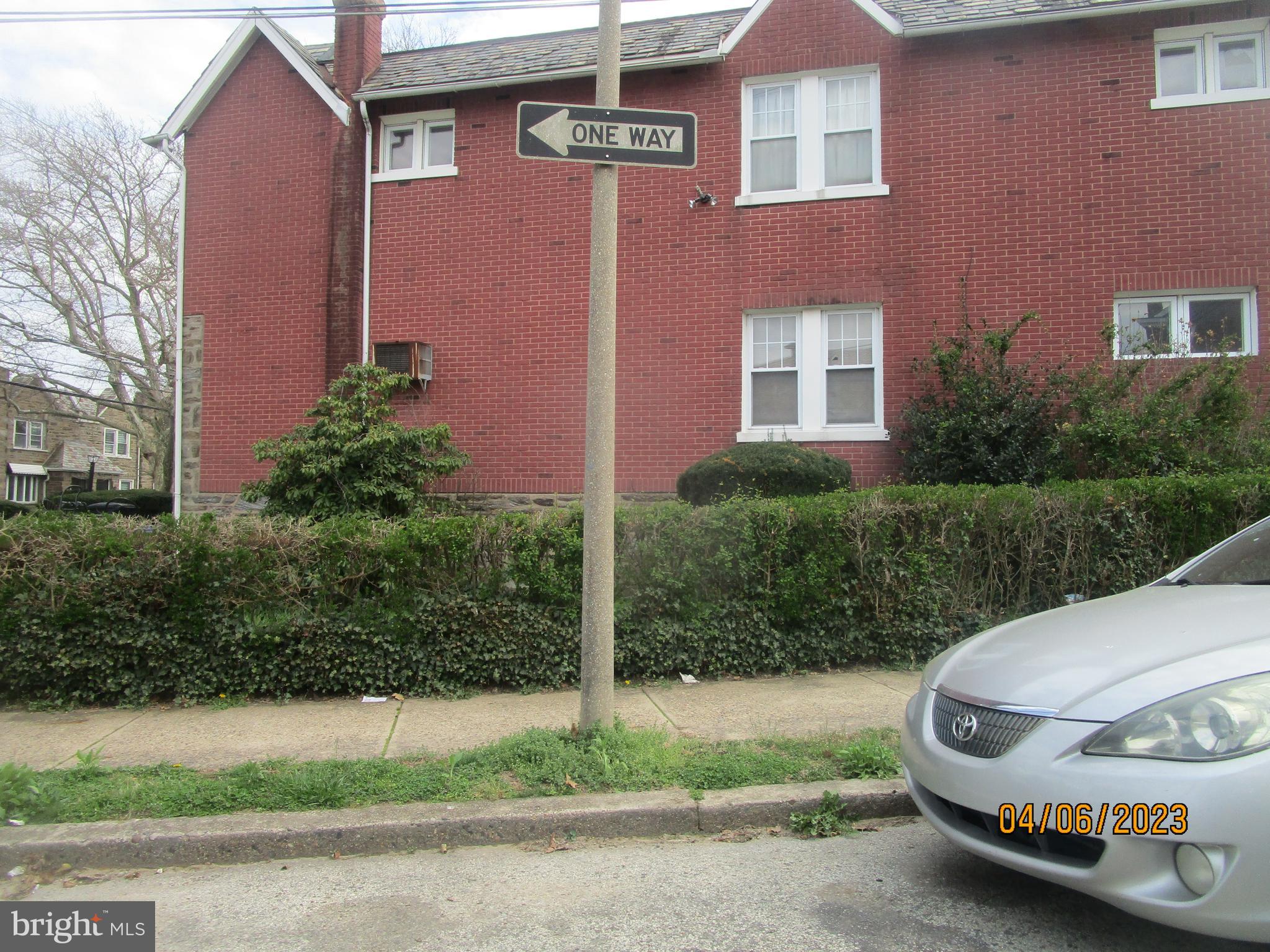 WEST OAK LANE - Residential