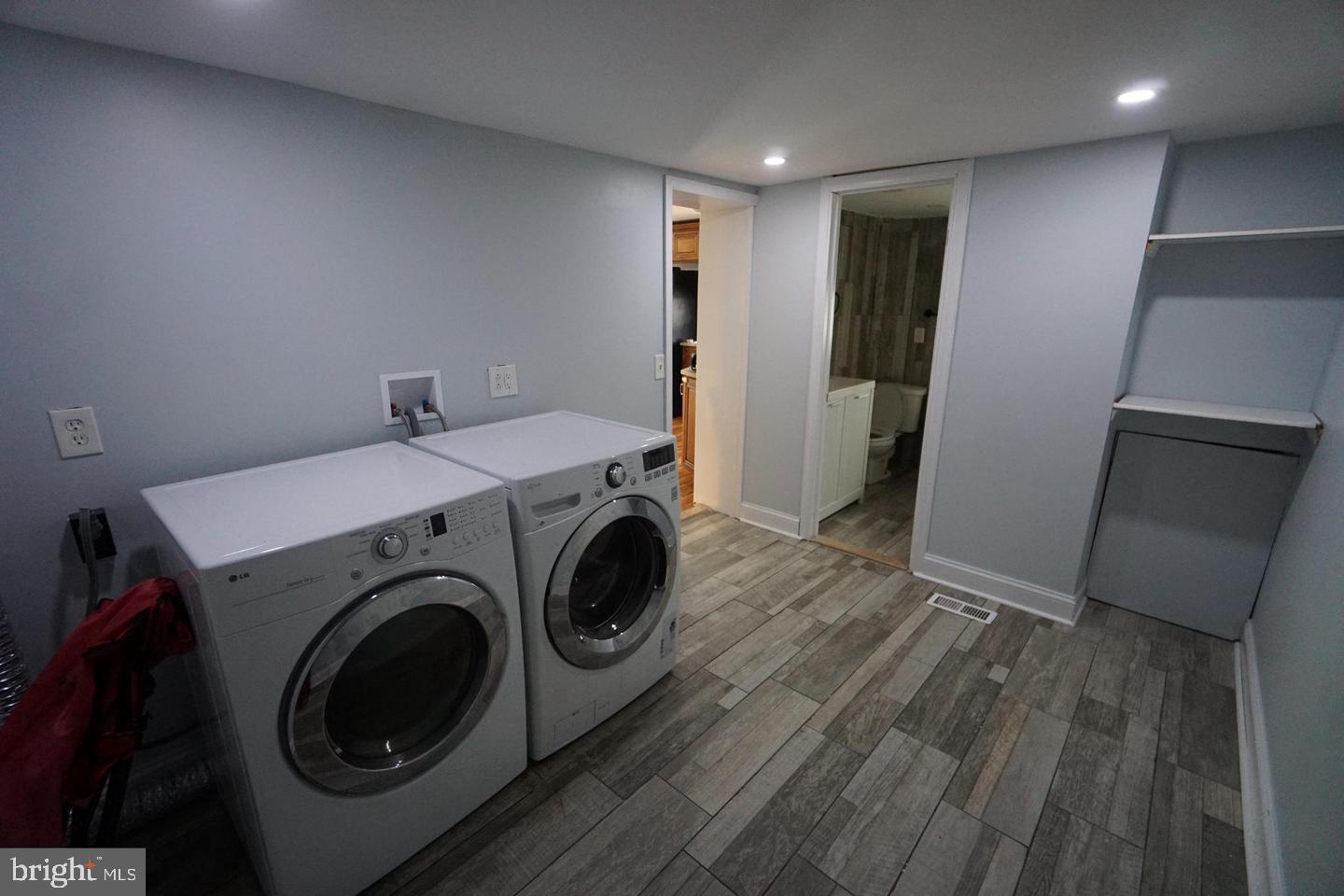 CROYDON MANOR - Residential