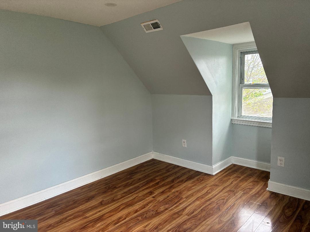 CROYDON MANOR - Residential