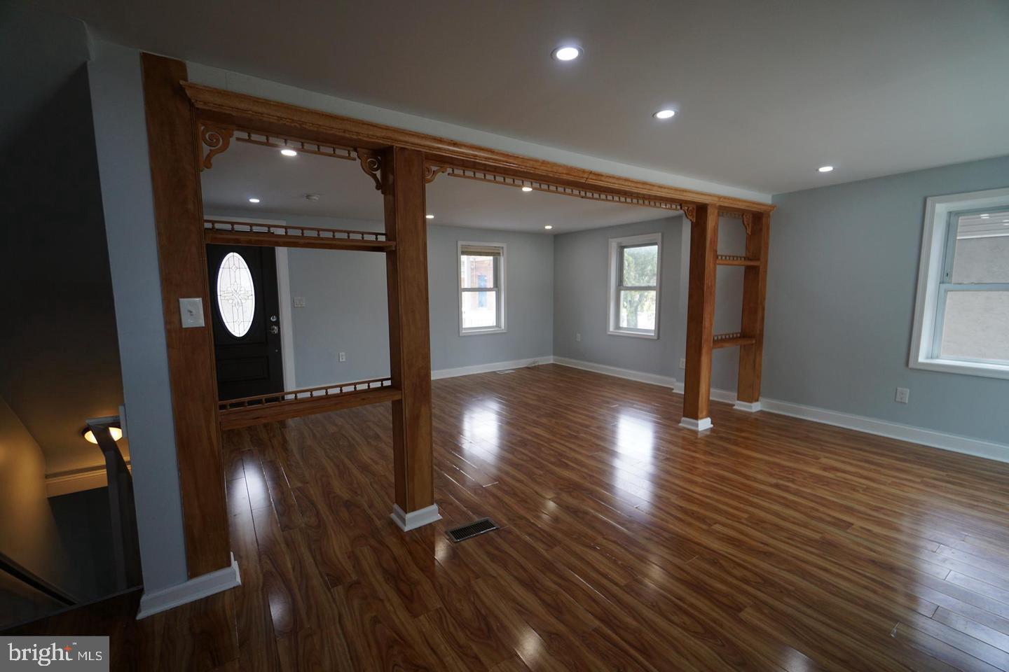 CROYDON MANOR - Residential