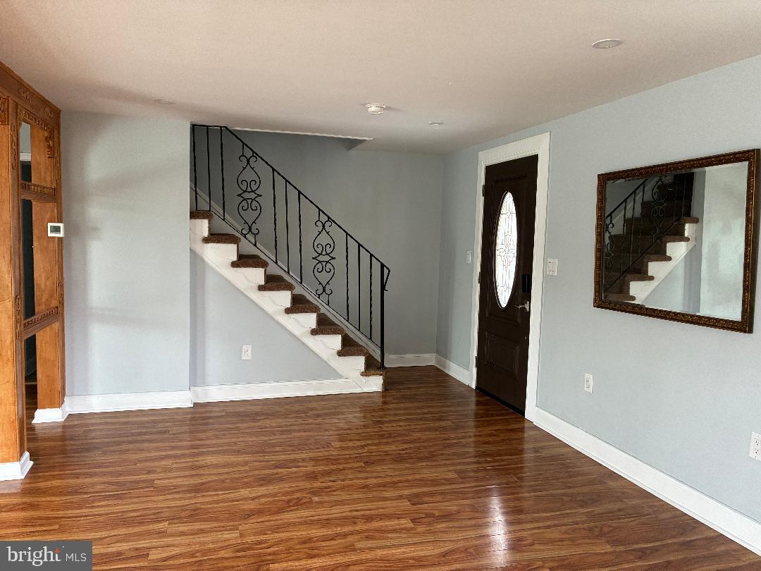 CROYDON MANOR - Residential