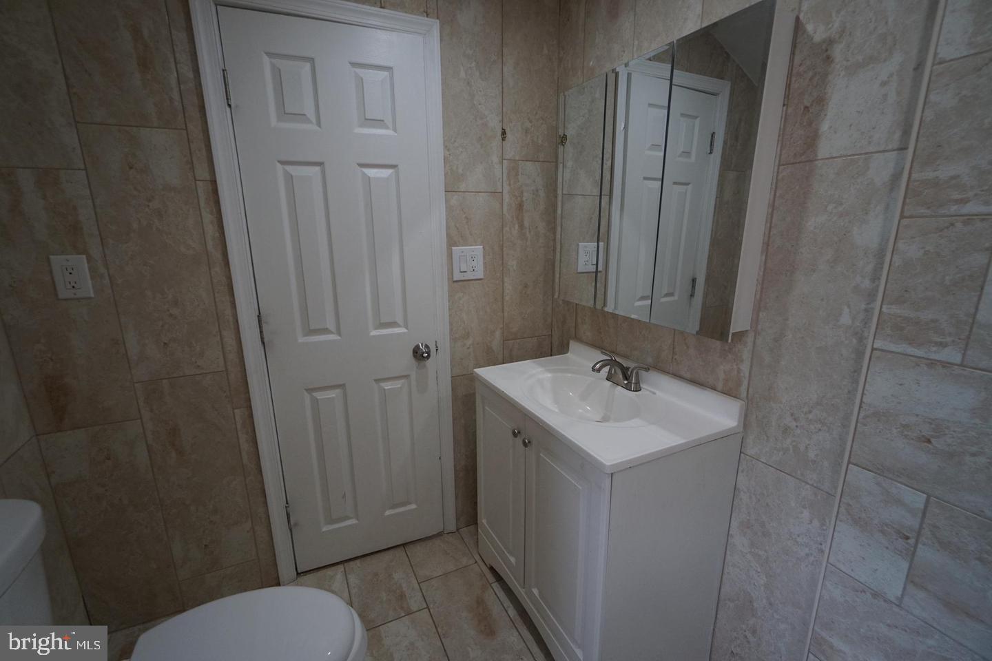 CROYDON MANOR - Residential