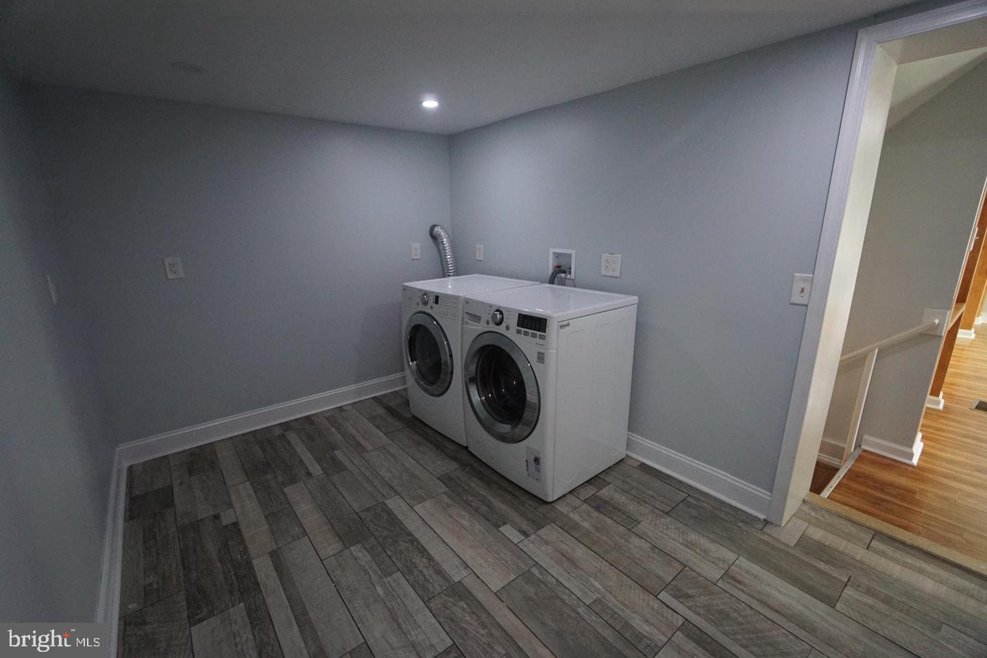 CROYDON MANOR - Residential