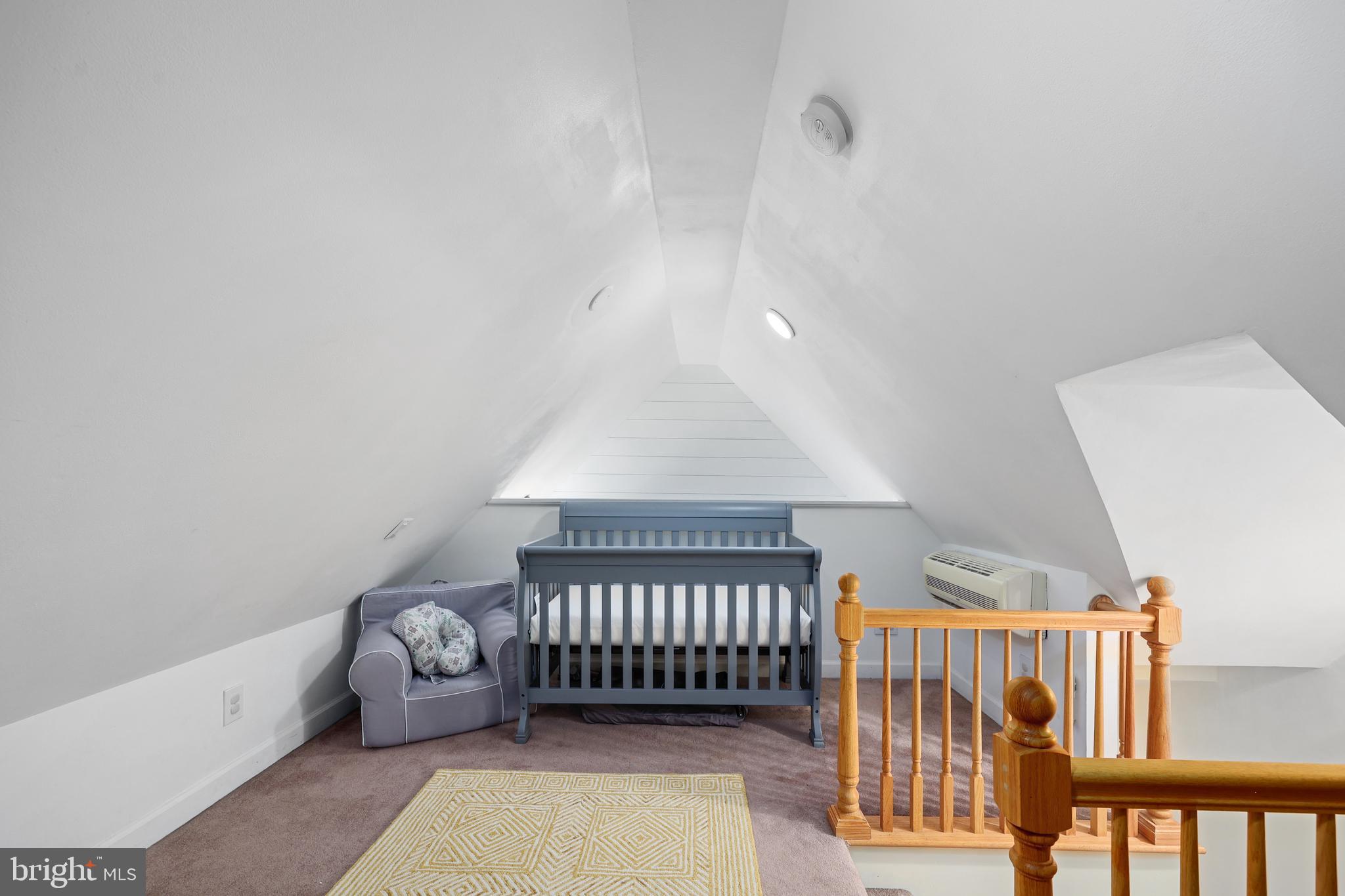 ADDISON HEIGHTS - Residential