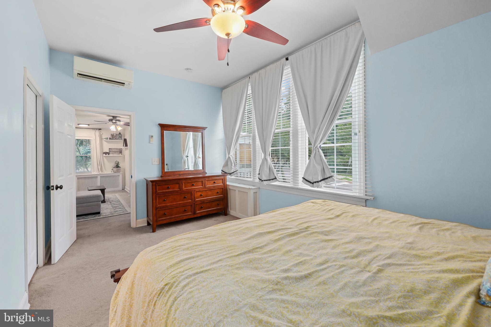 ADDISON HEIGHTS - Residential