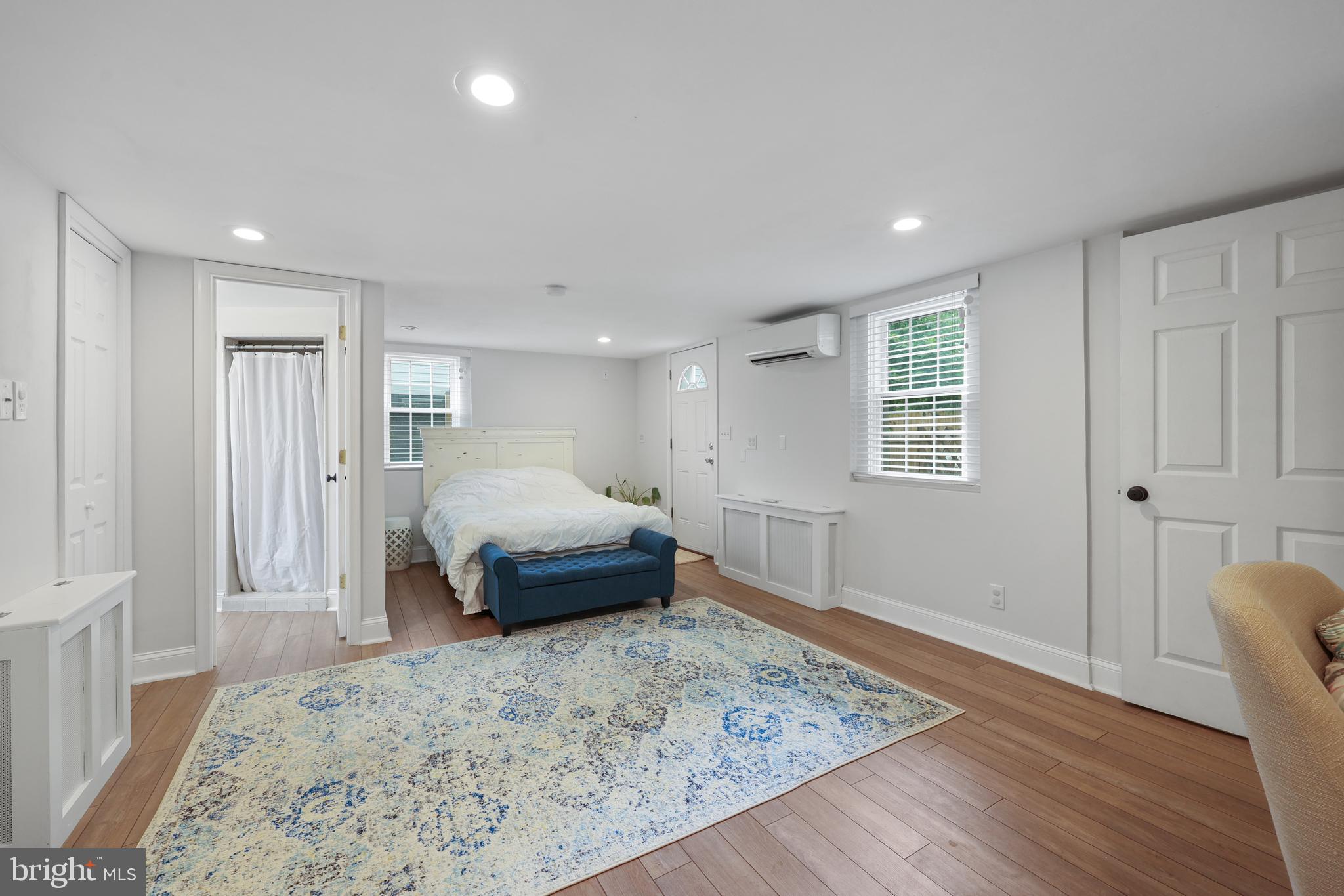 ADDISON HEIGHTS - Residential