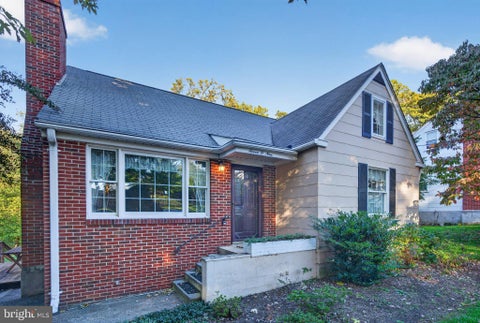 Photo of 709 Academy Road, BALTIMORE, MD 21228 (MLS # MDBC2179108)