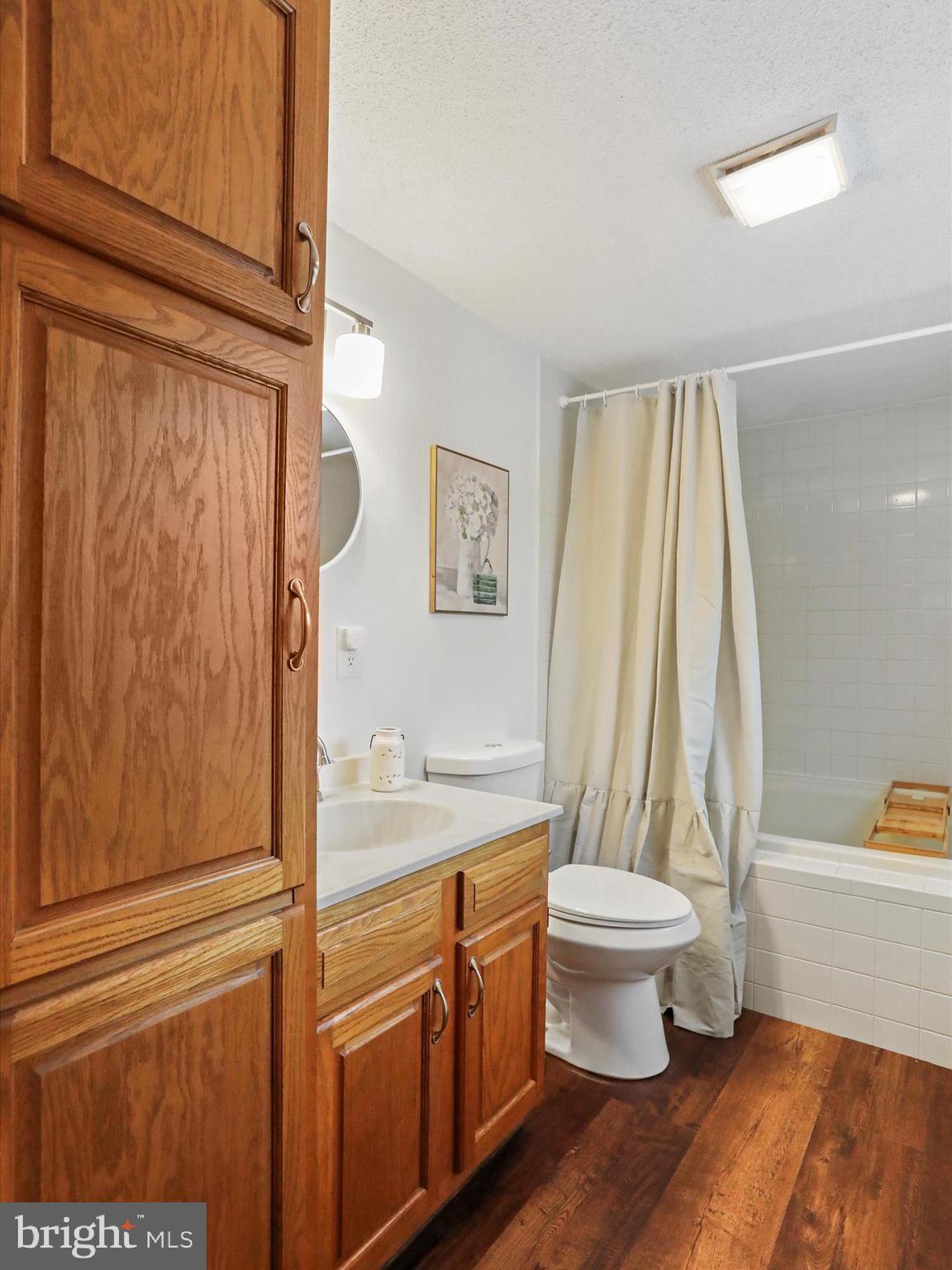 THE WOODS - Residential