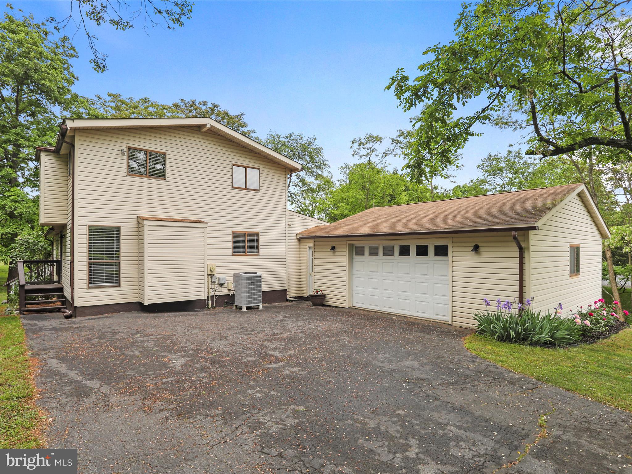 THE WOODS - Residential