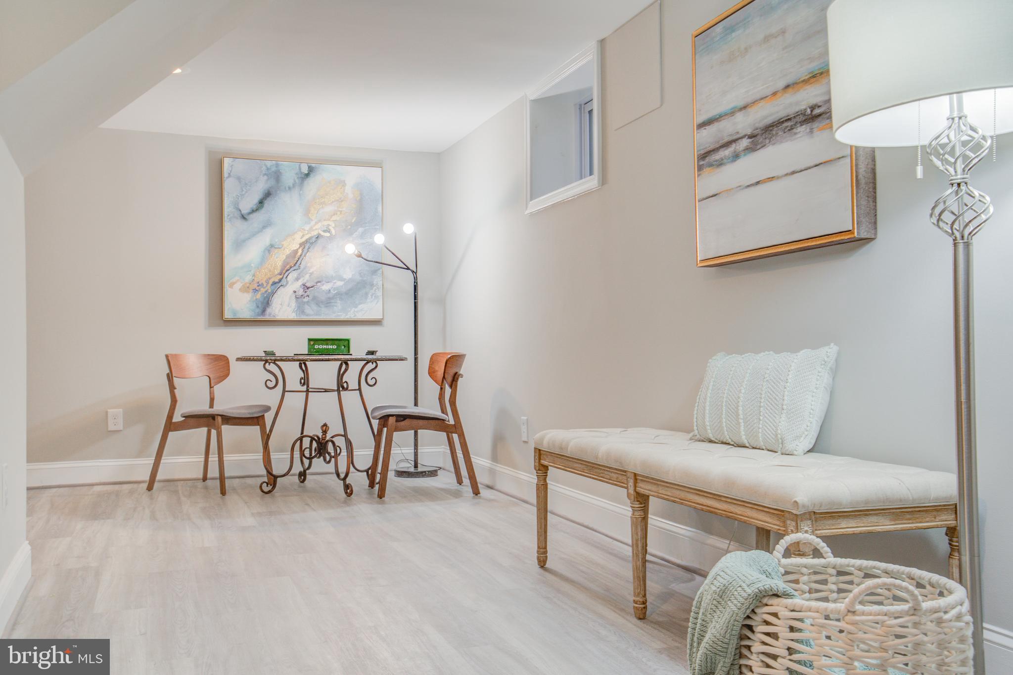 CLAREMONT - Residential