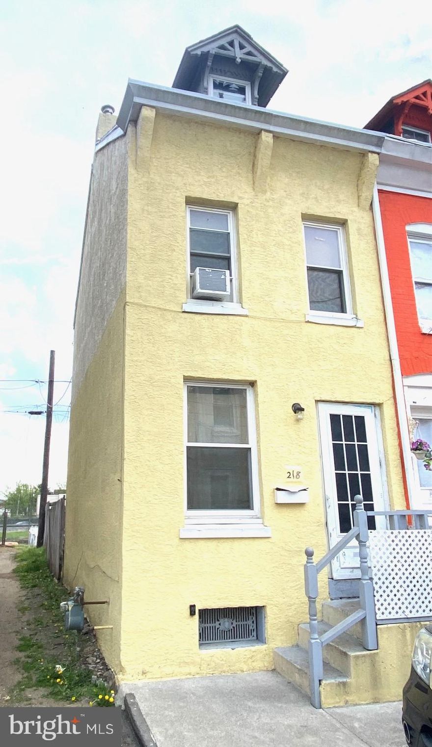 Investor Opportunity – Turnkey Rental in North Reading!  Solid 3-bedroom, 1 bathroom, end of row home—an excellent opportunity for investors! Currently occupied by a reliable long-term tenant who would like to stay, offering immediate income and tenant stability. Actual Rents have remained under market value due to a long-standing tenant relationship, leaving room for increased cash flow potential ($900/month plus all utilities), in a month-to-month lease. Tenants have around 10 years living here. Being sold "as is," this is simply a clean, straightforward sale as the seller had given a very good maintenance during their ownership. And the best: very low taxes.