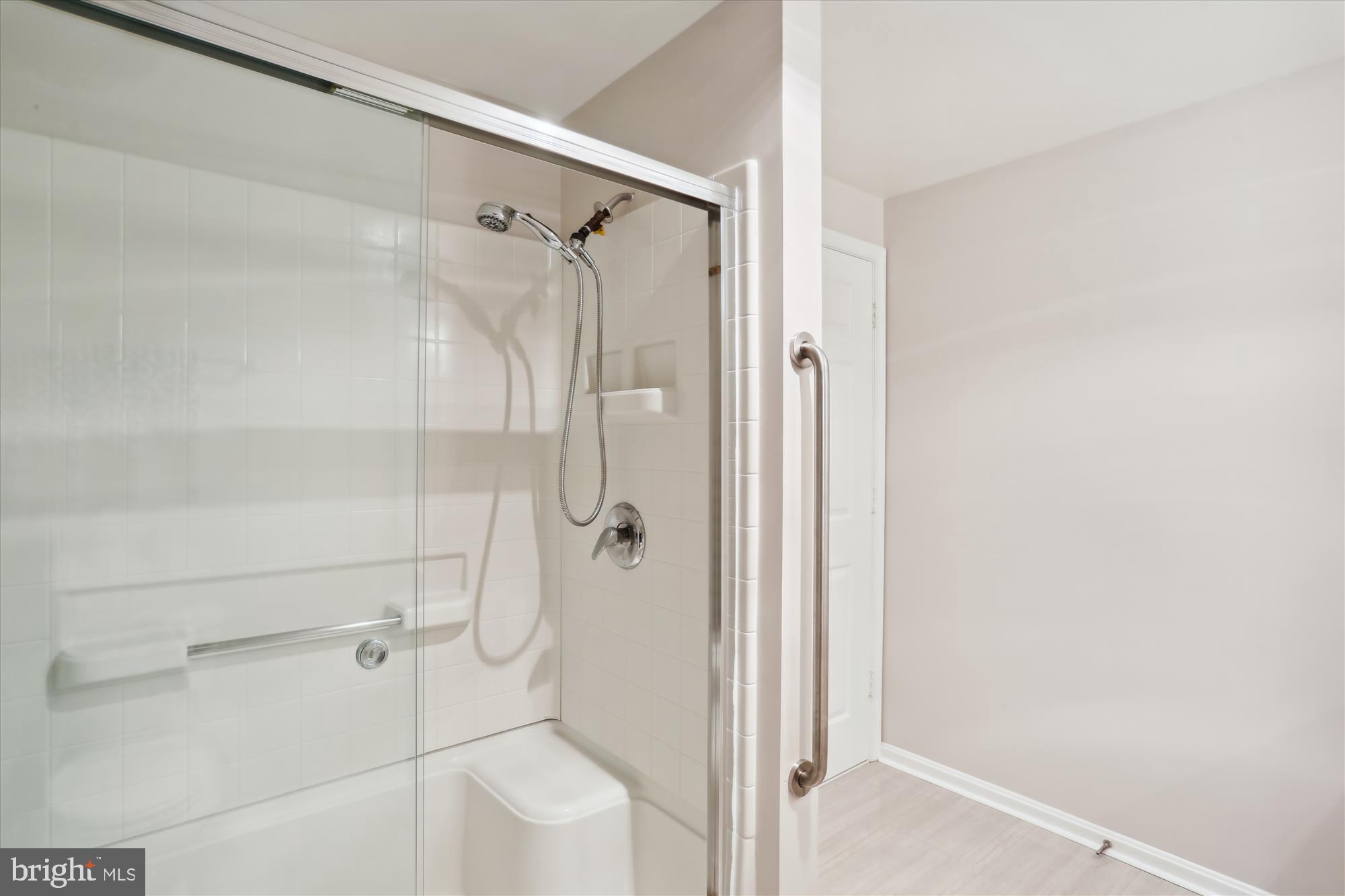 LEISURE WORLD - Residential