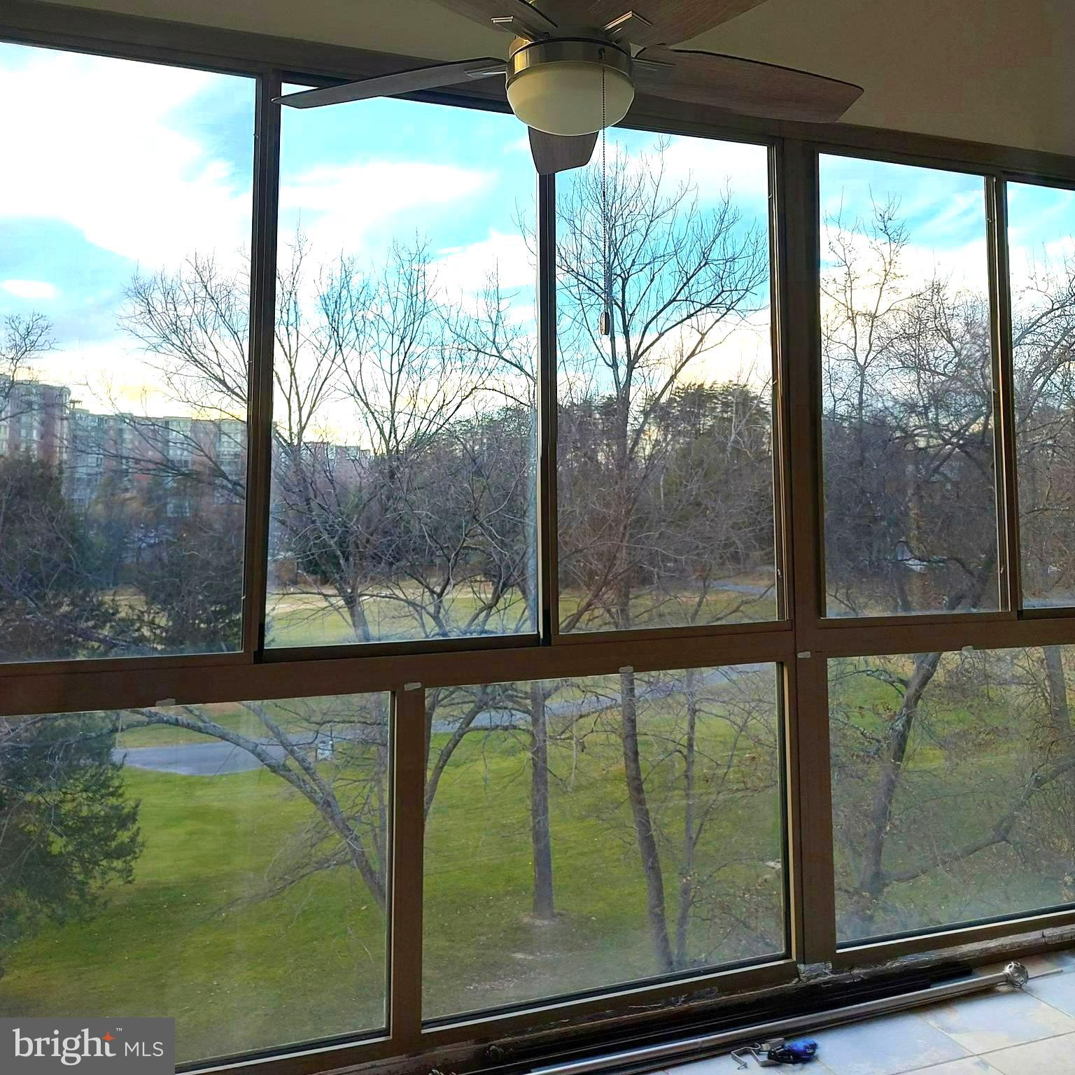 LEISURE WORLD - Residential