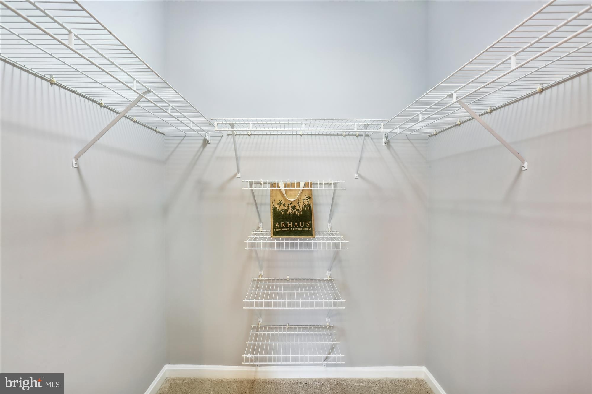 LEISURE WORLD - Residential