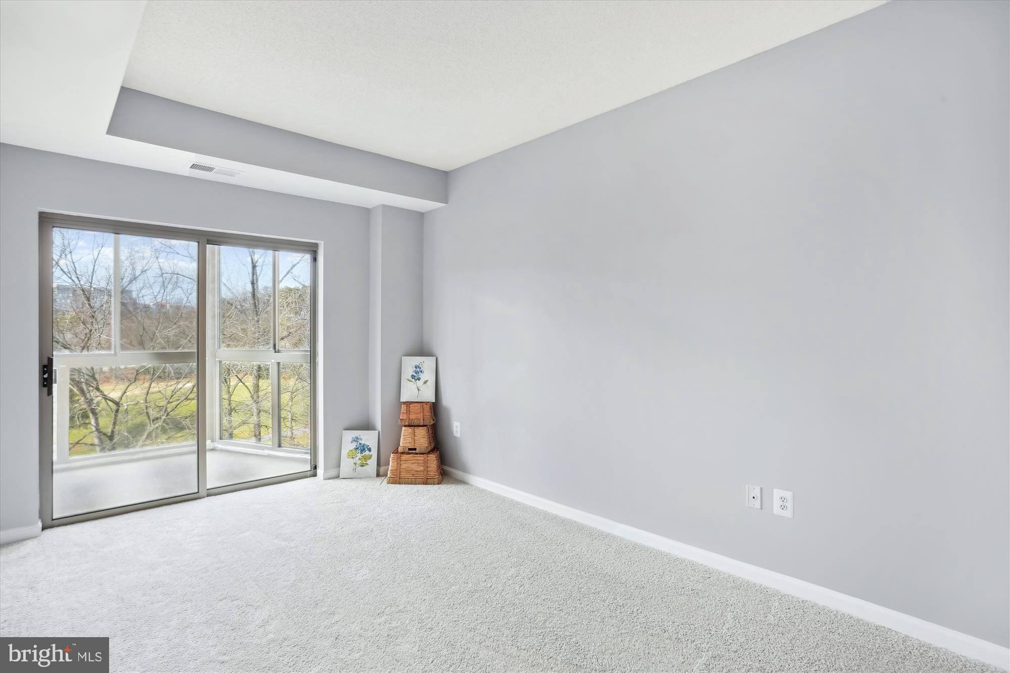 LEISURE WORLD - Residential