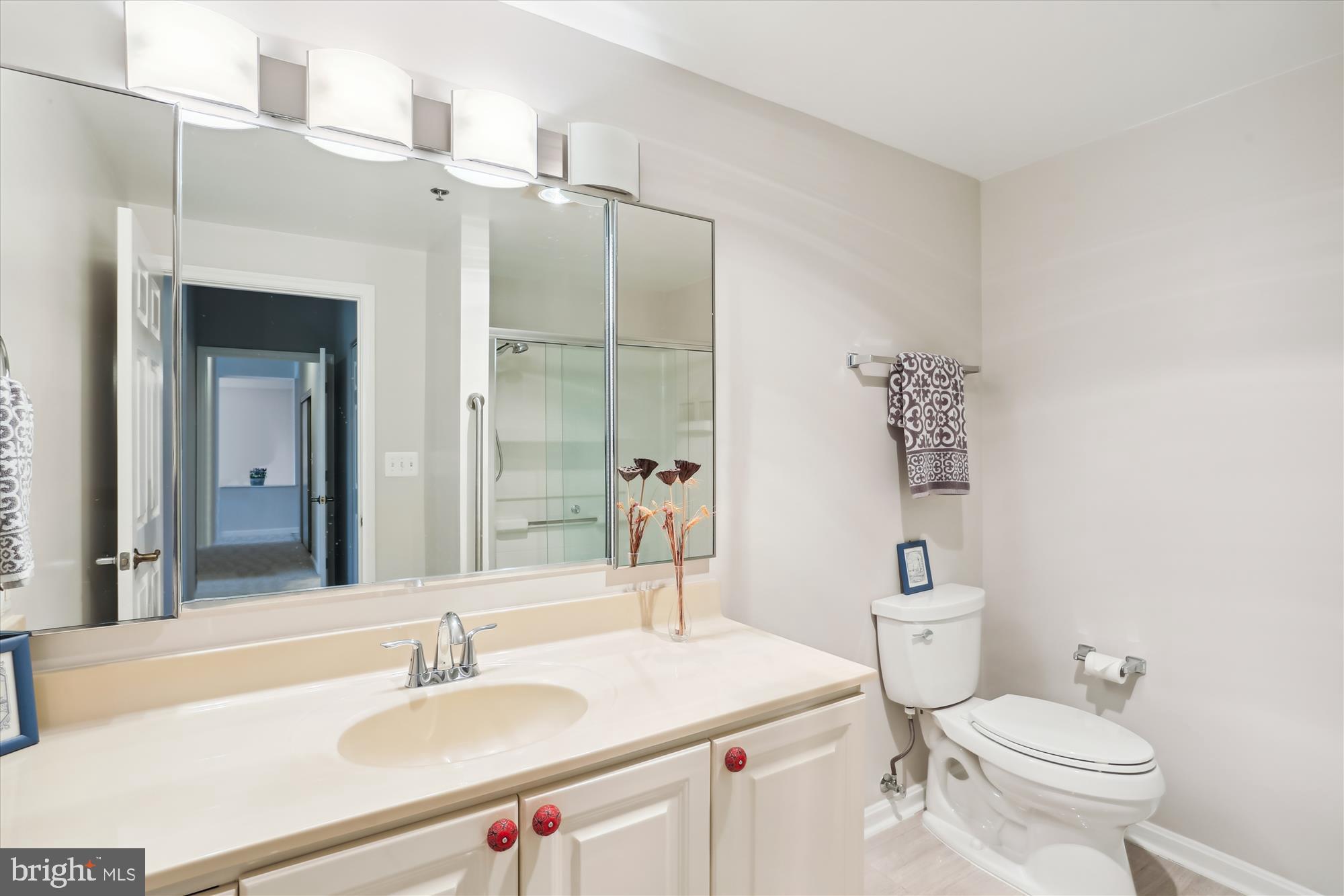 LEISURE WORLD - Residential