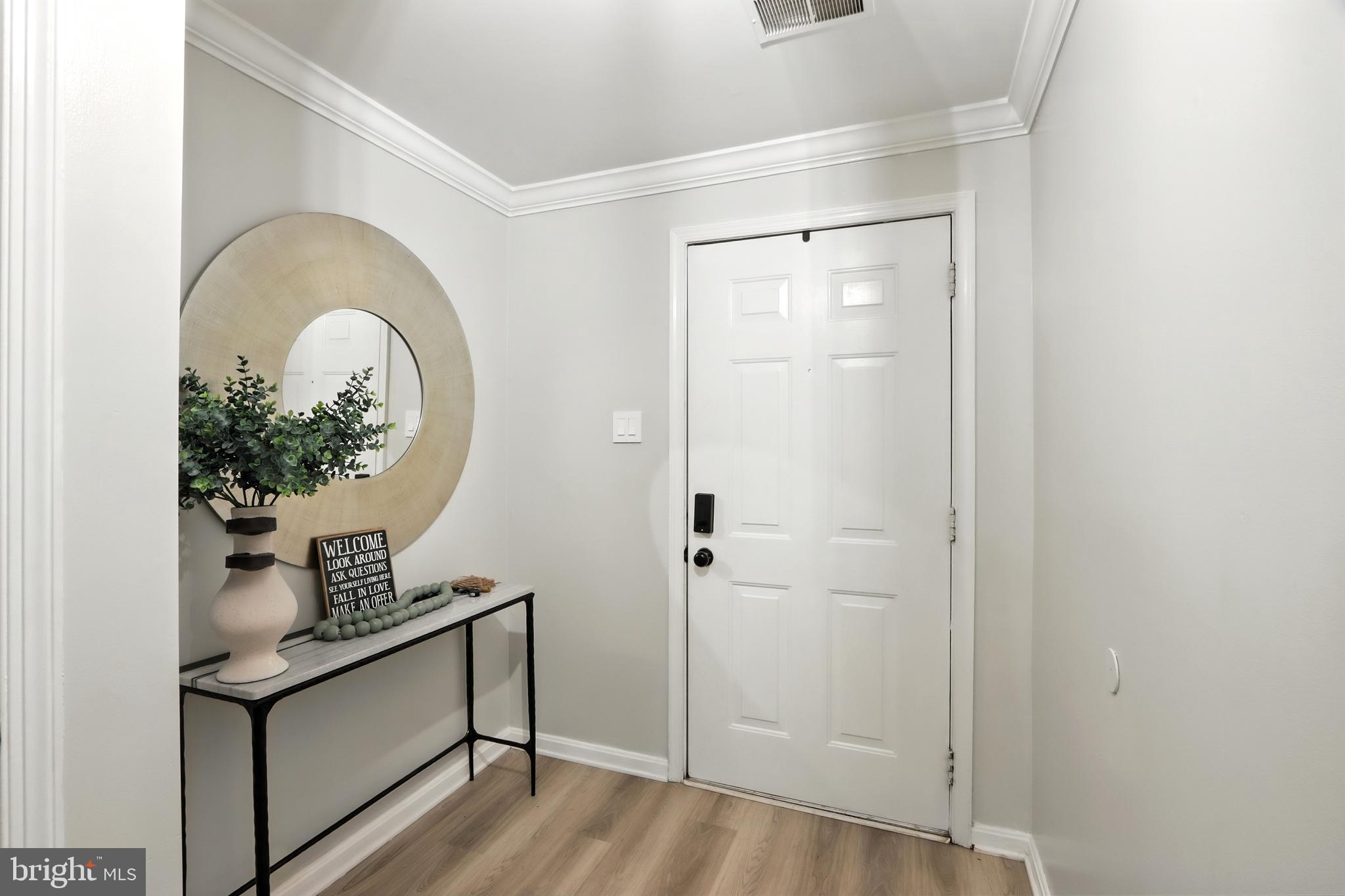 RIVERCHASE - Residential