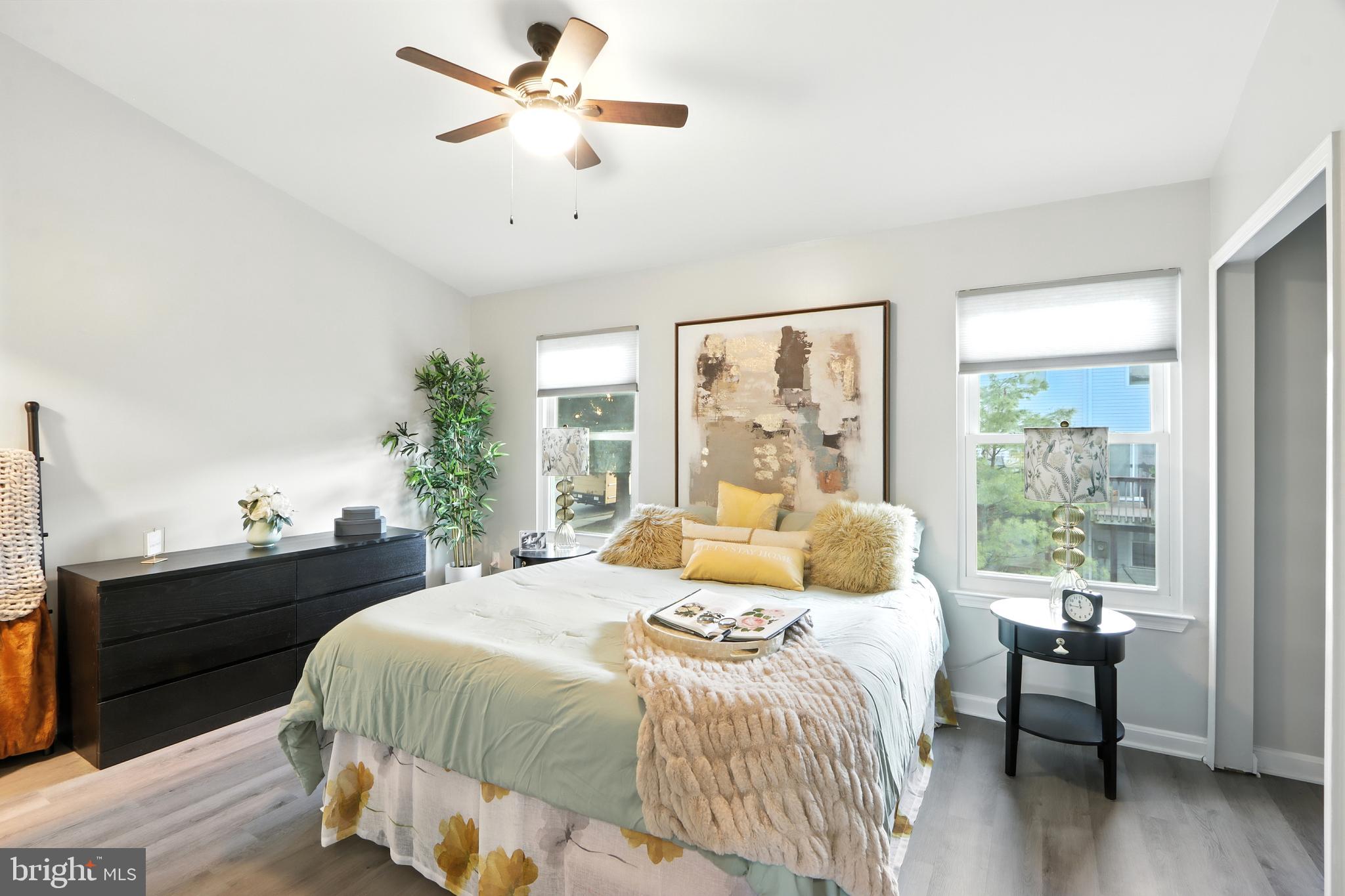 RIVERCHASE - Residential