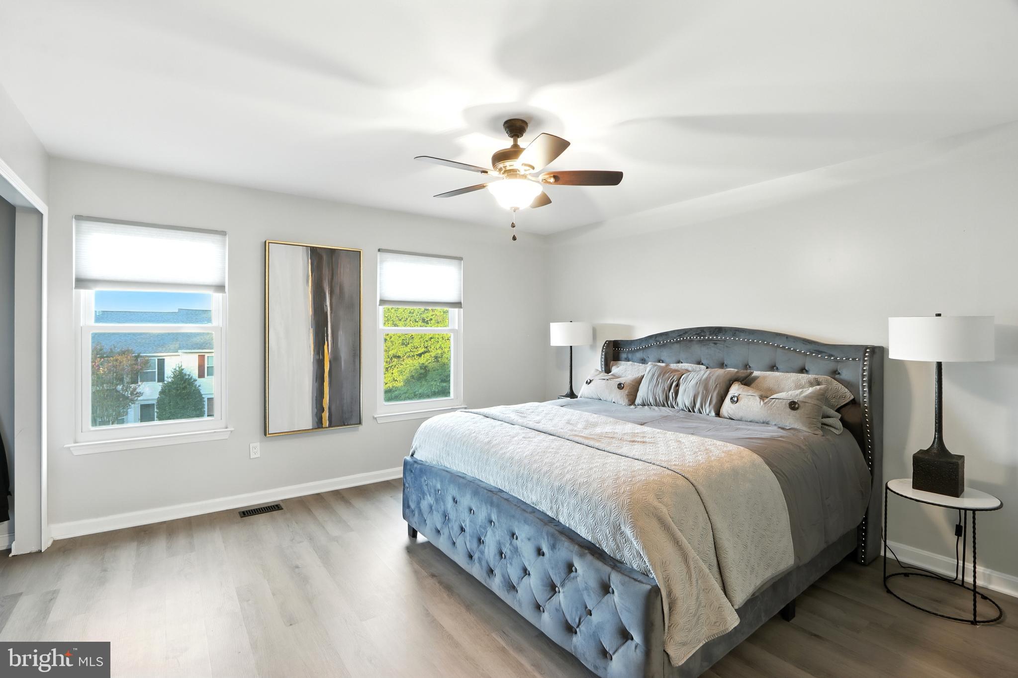 RIVERCHASE - Residential