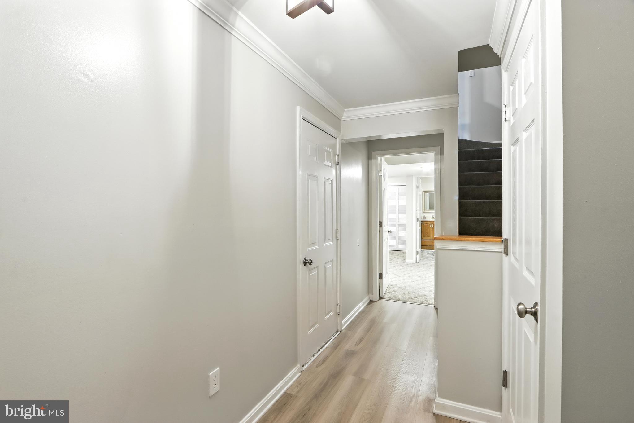 RIVERCHASE - Residential