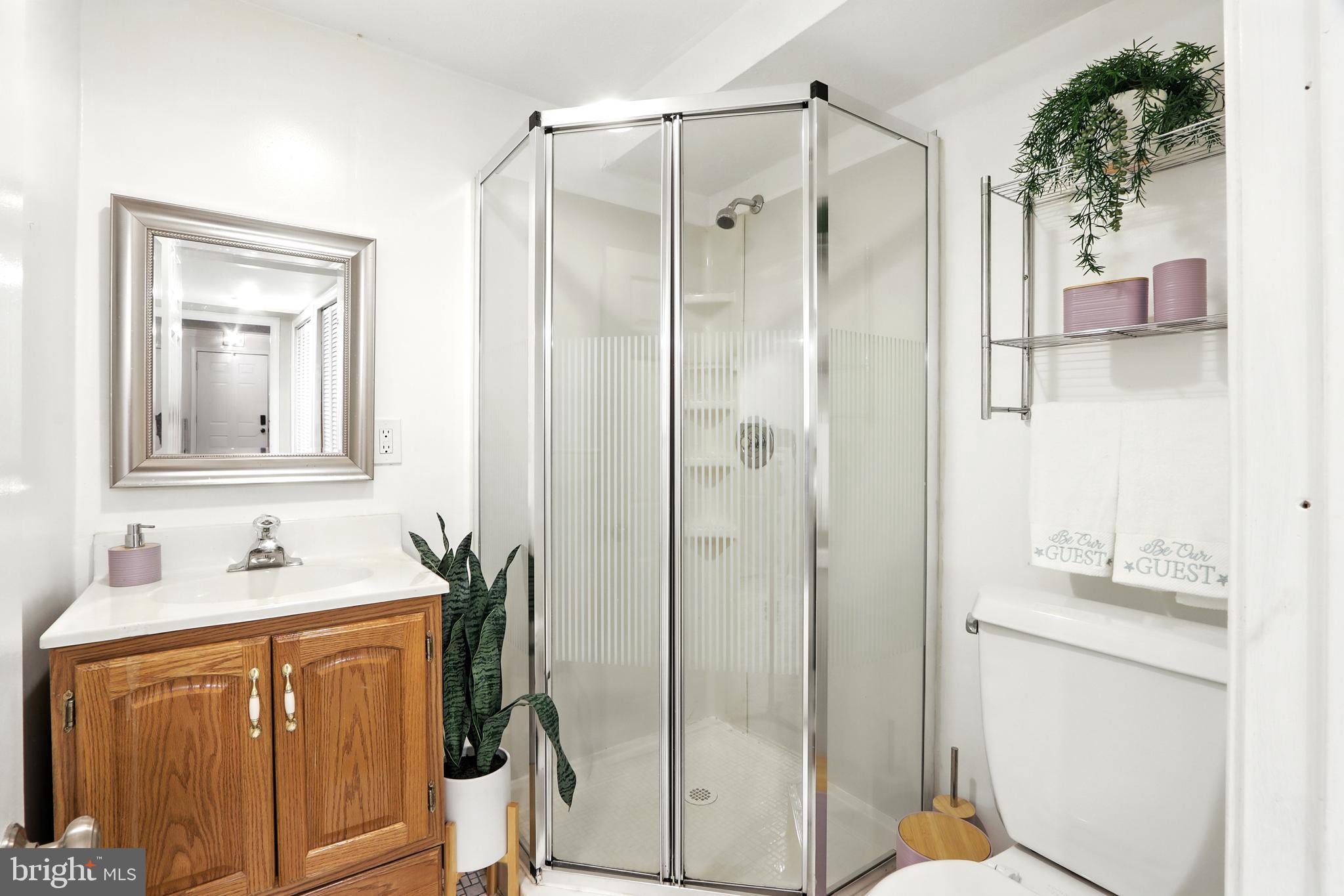 RIVERCHASE - Residential