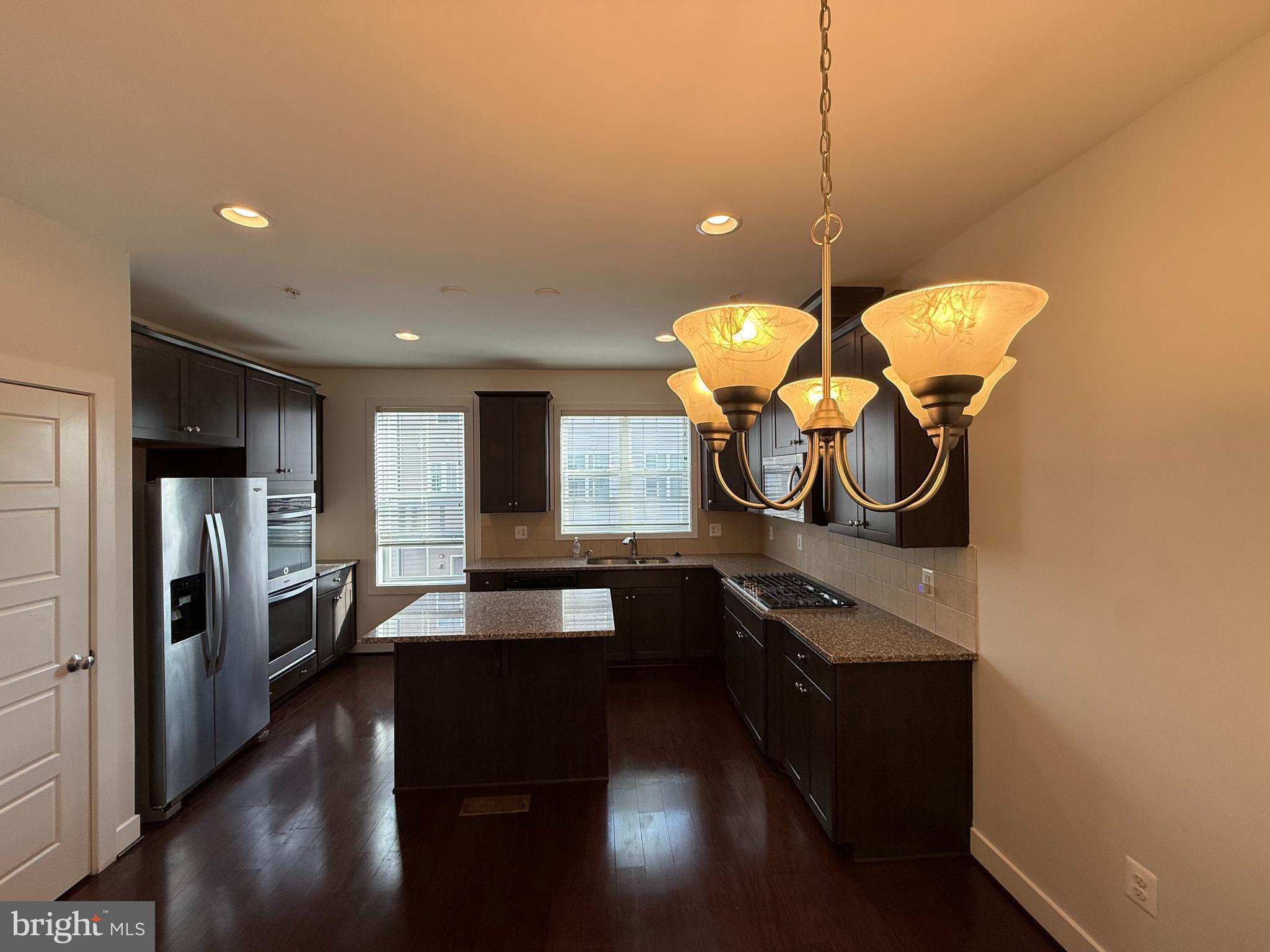 GLENMONT METROCENTRE - Residential Lease