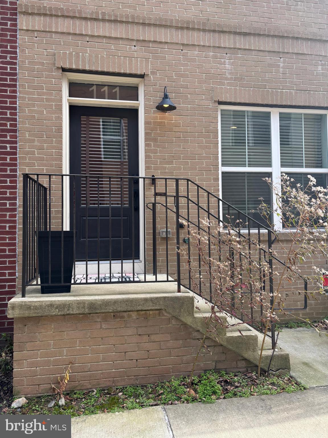 GLENMONT METROCENTRE - Residential Lease