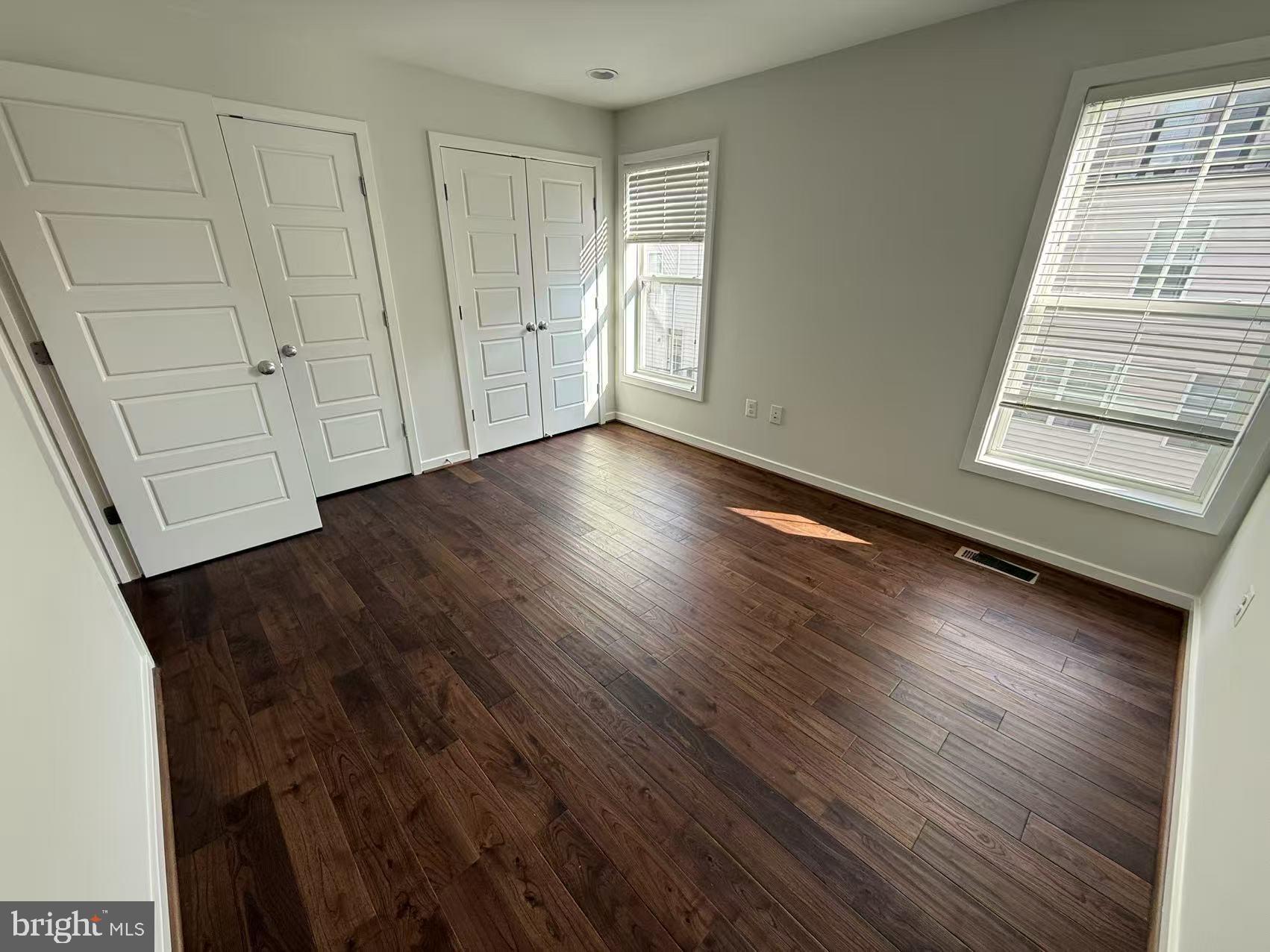 GLENMONT METROCENTRE - Residential Lease