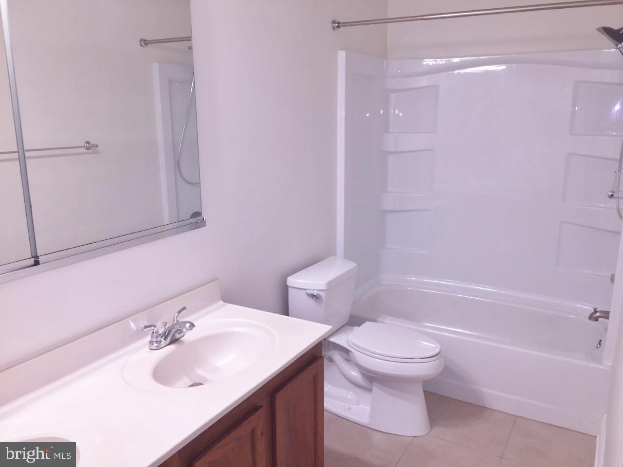 STOCKBRIDGE - Residential