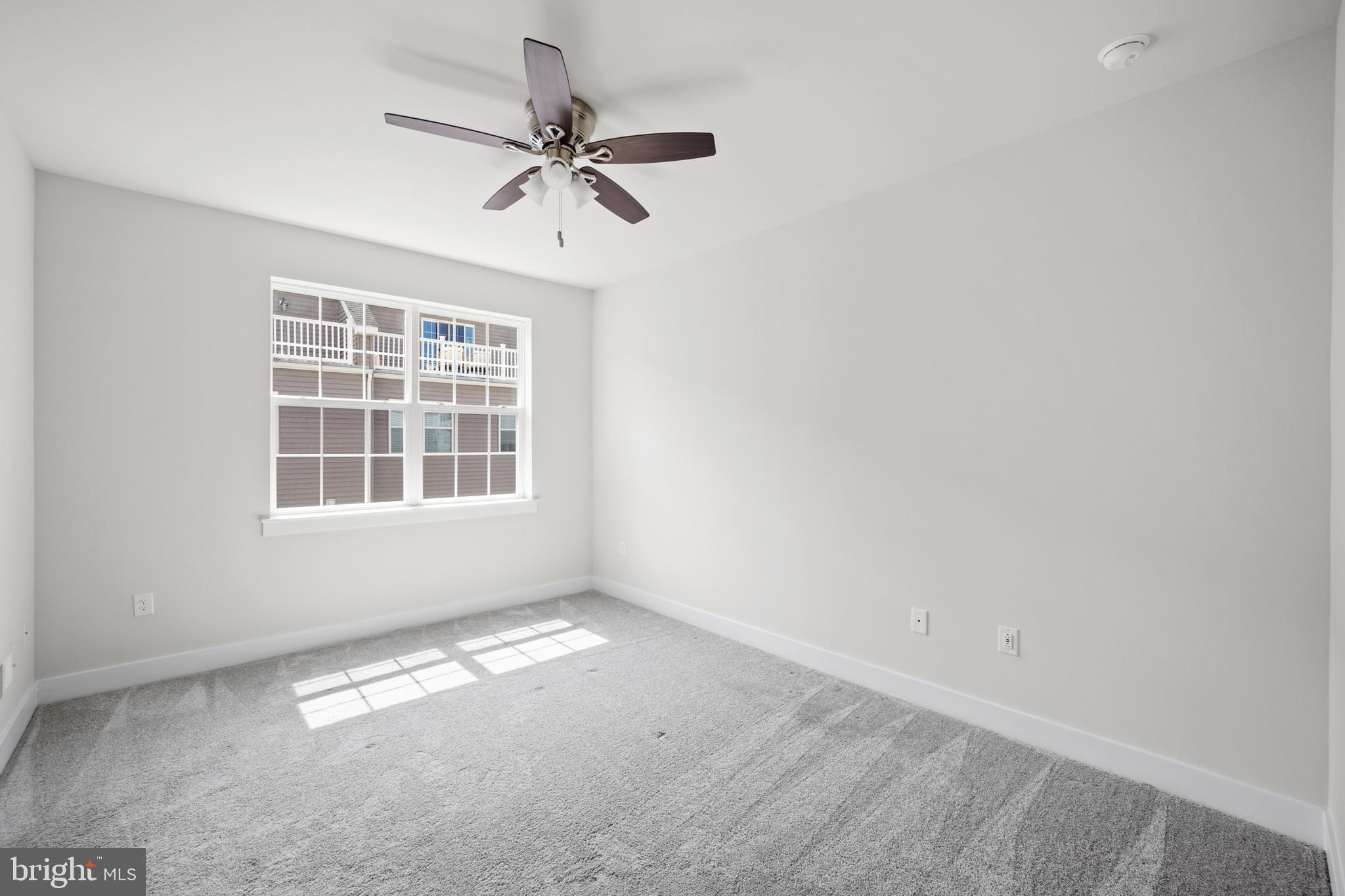 WATERSIDE - Residential