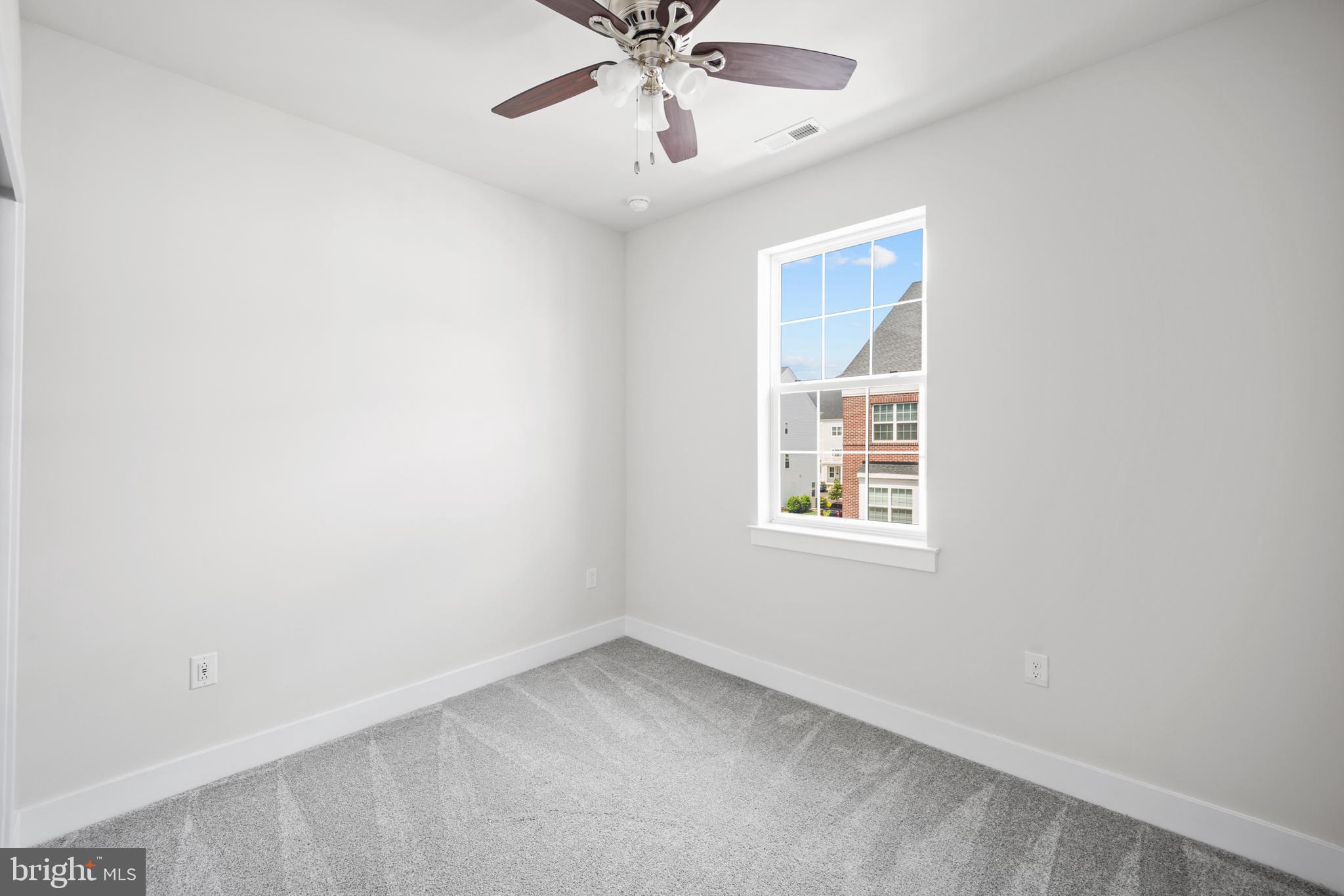 WATERSIDE - Residential