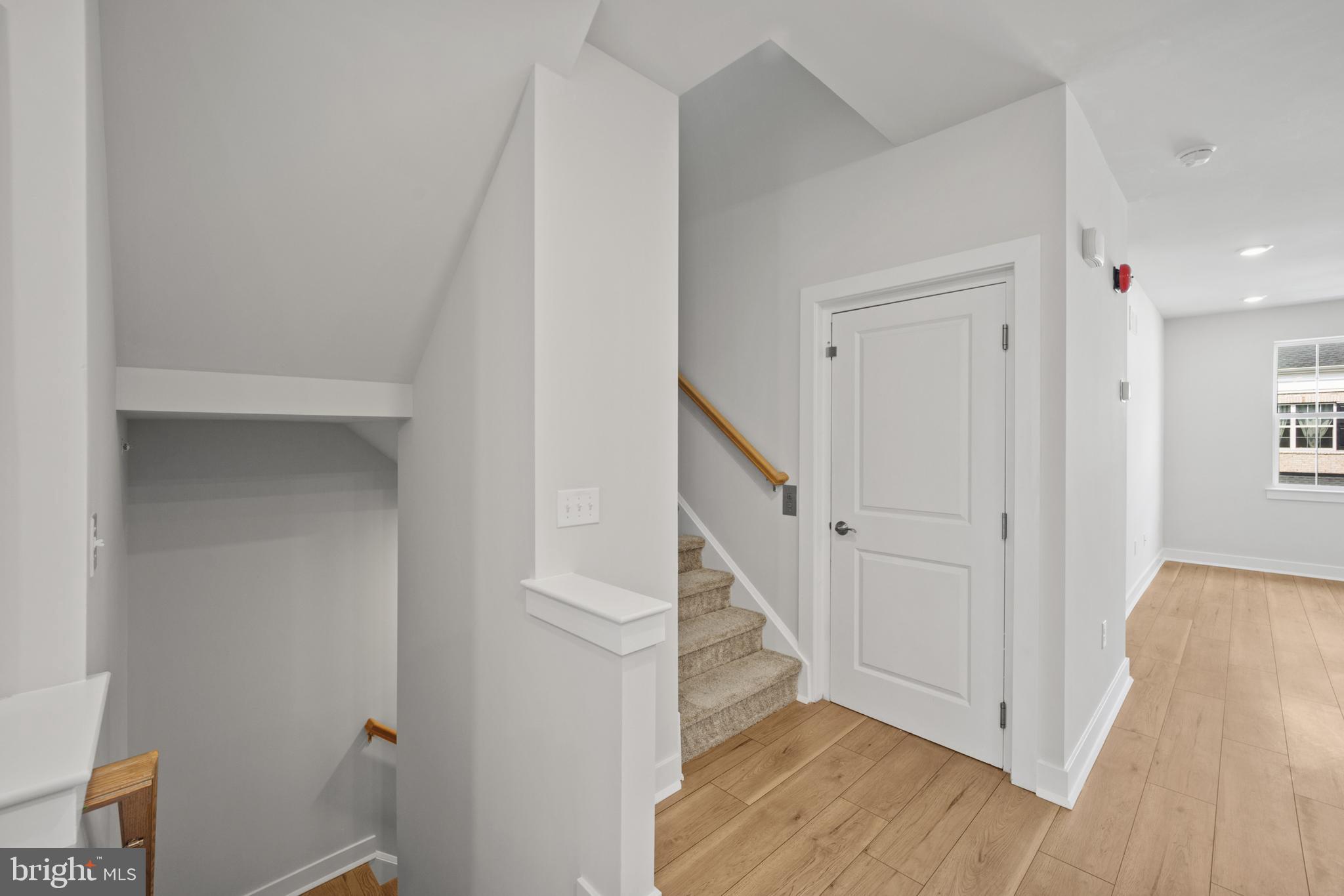 WATERSIDE - Residential