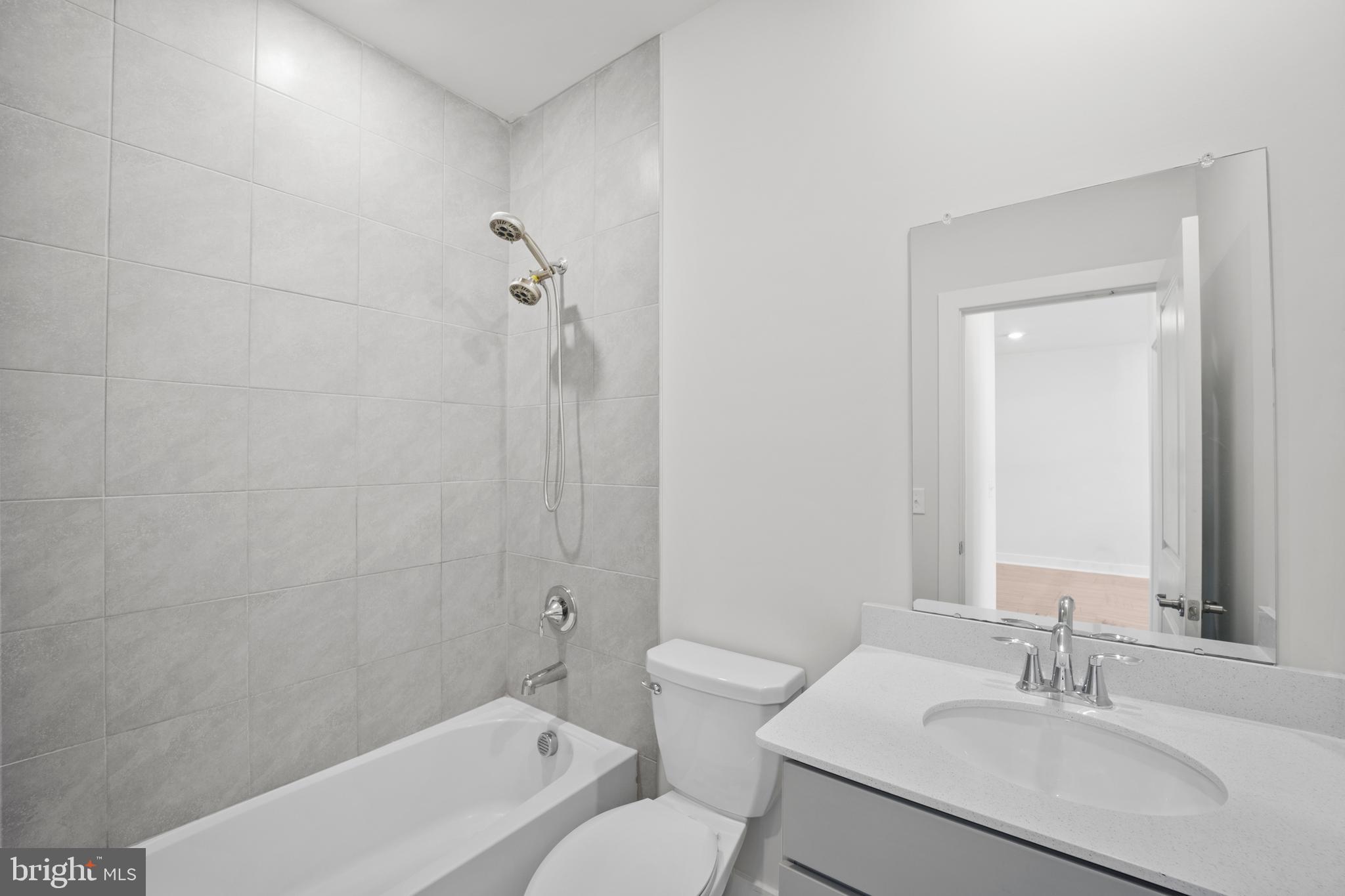 WATERSIDE - Residential