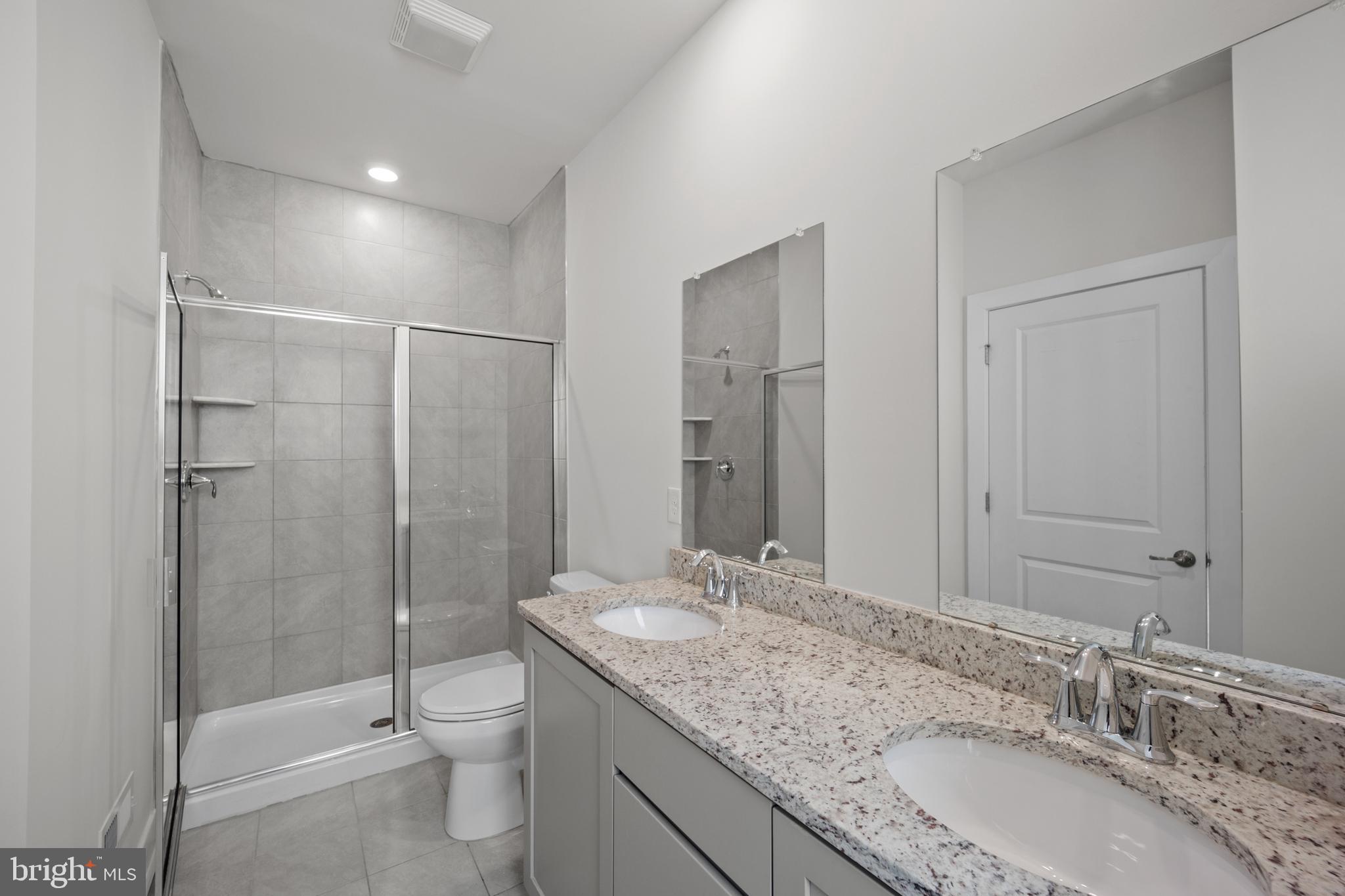 WATERSIDE - Residential