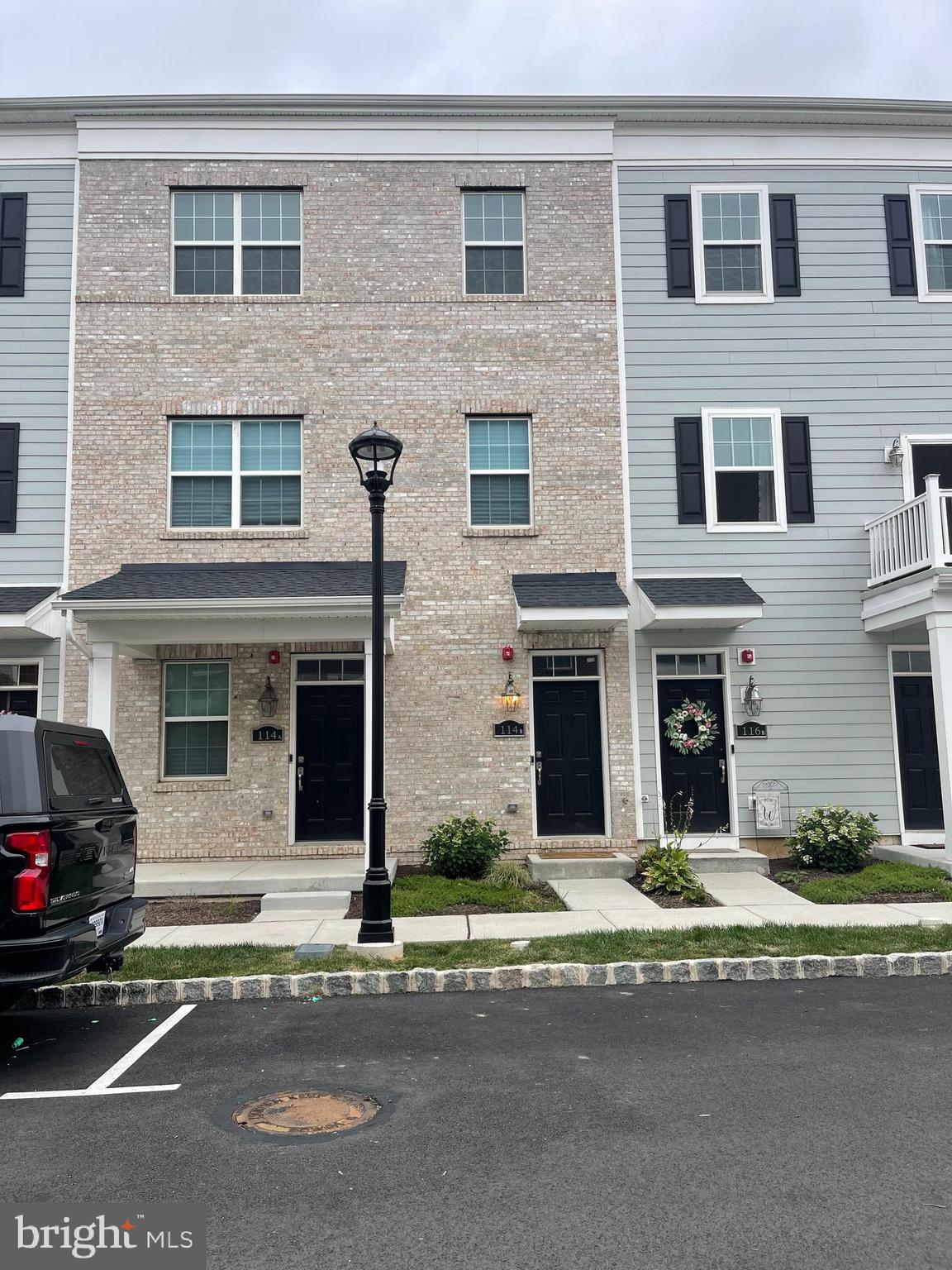 WATERSIDE - Residential