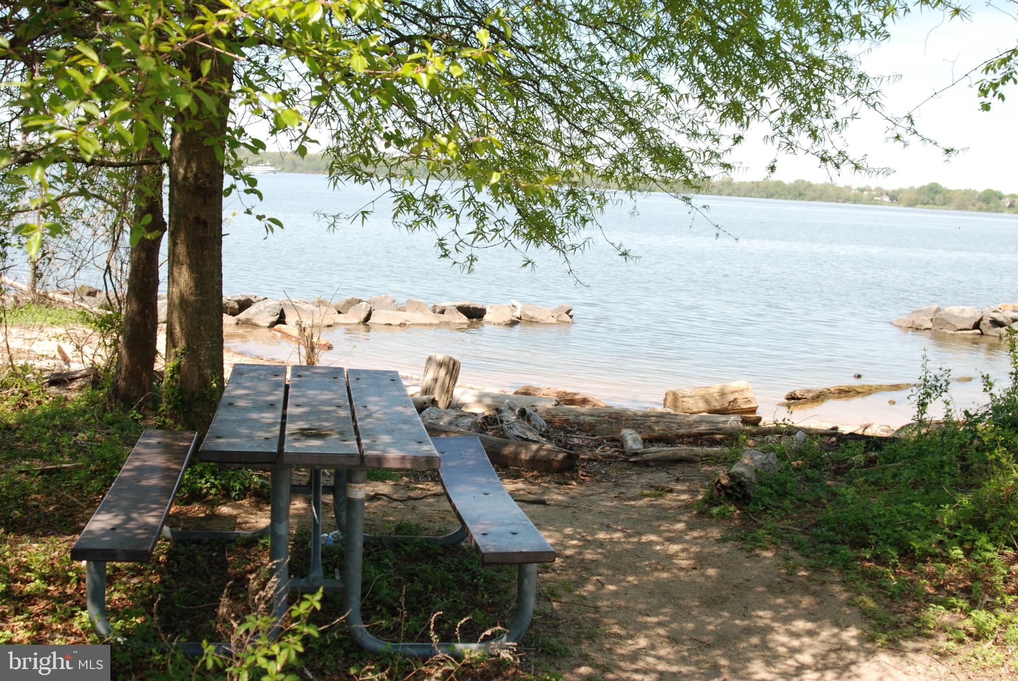 MOYAONE RESERVE - Land