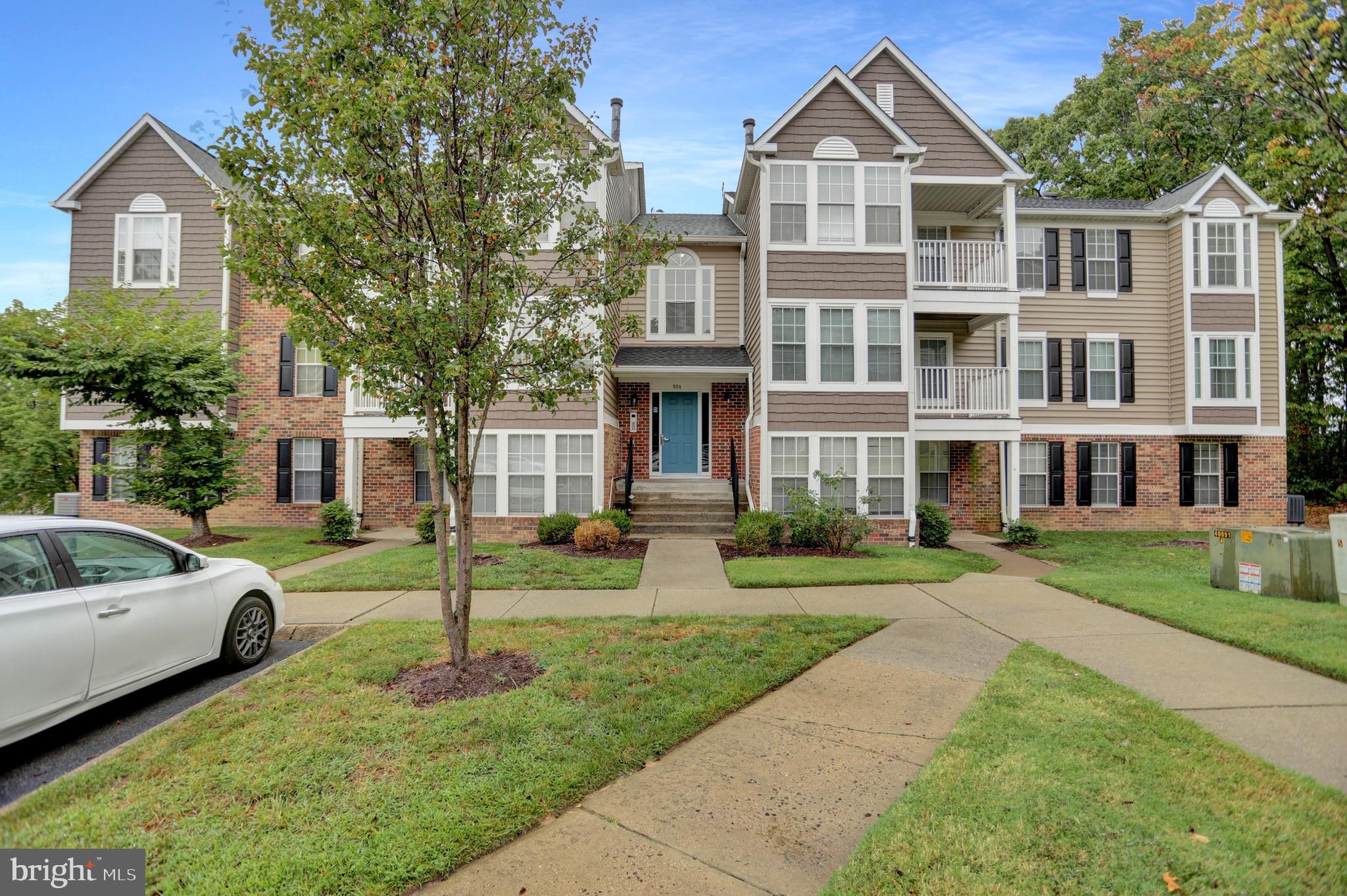 HARFORD COMMONS - Residential Lease