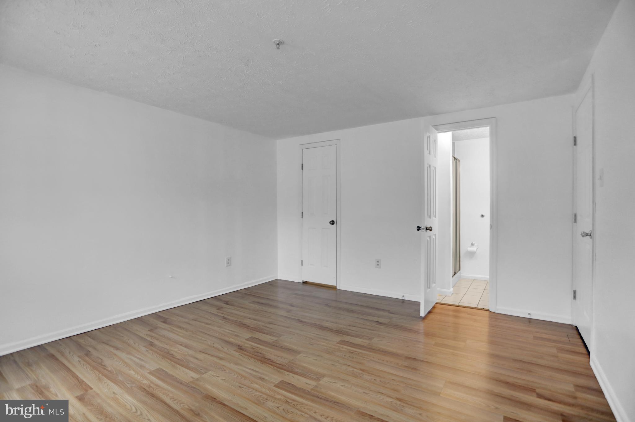 HARFORD COMMONS - Residential Lease